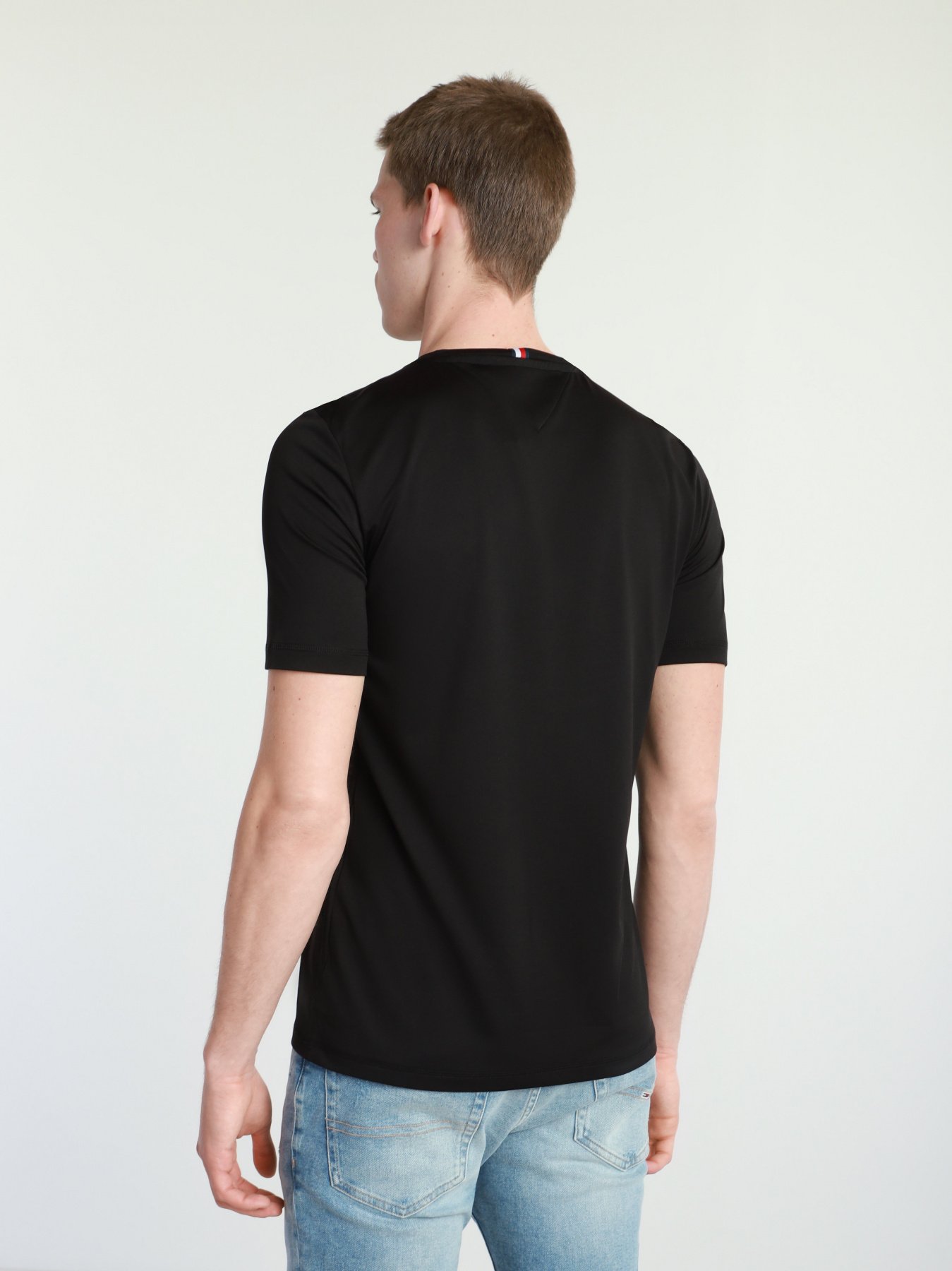 Футболки и поло Tommy Hilfiger модель MW0MW17374-BDS Фото