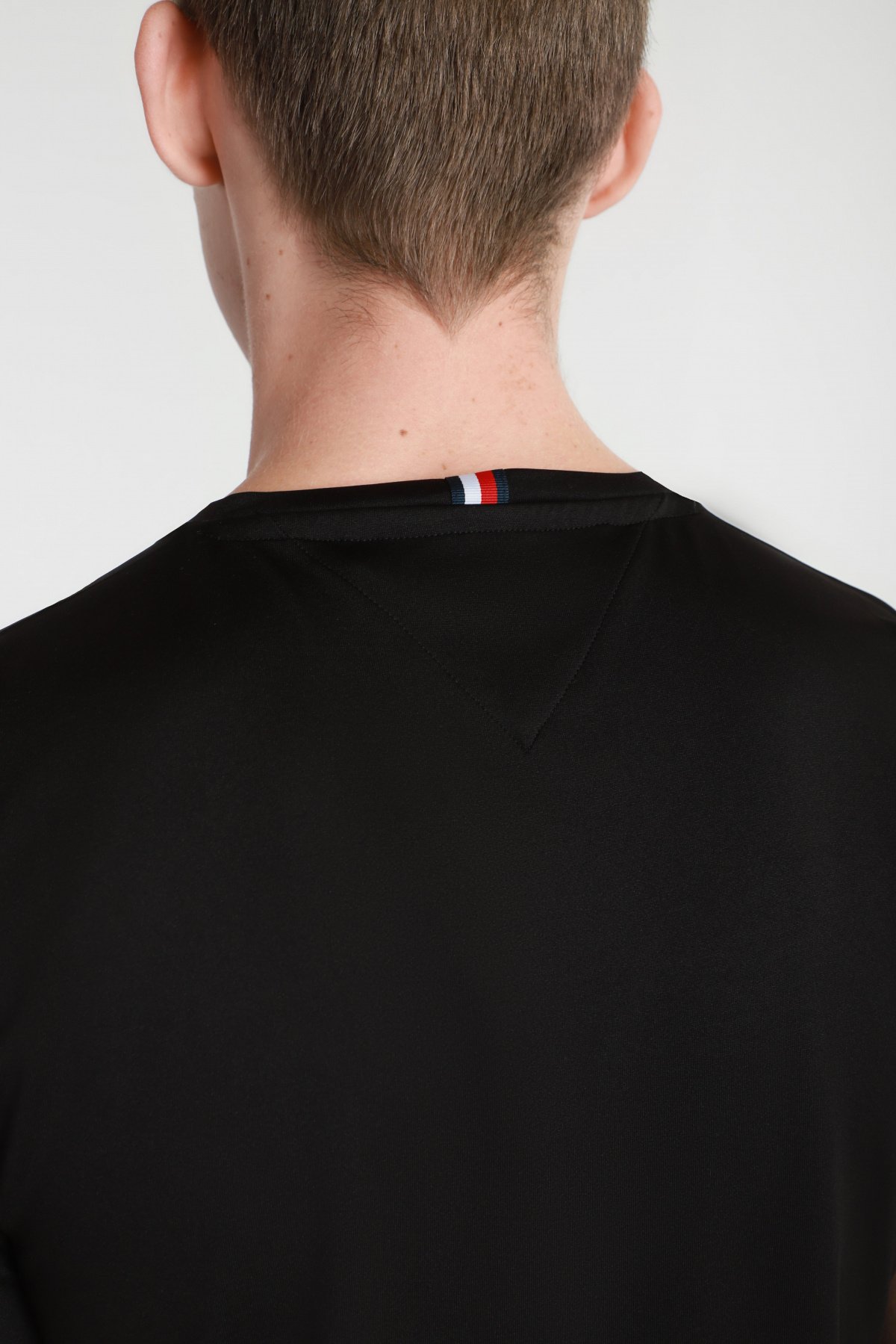 Футболки и поло Tommy Hilfiger модель MW0MW17374-BDS Фото