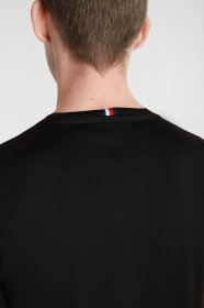 Футболки и поло Tommy Hilfiger модель MW0MW17374-BDS Фото