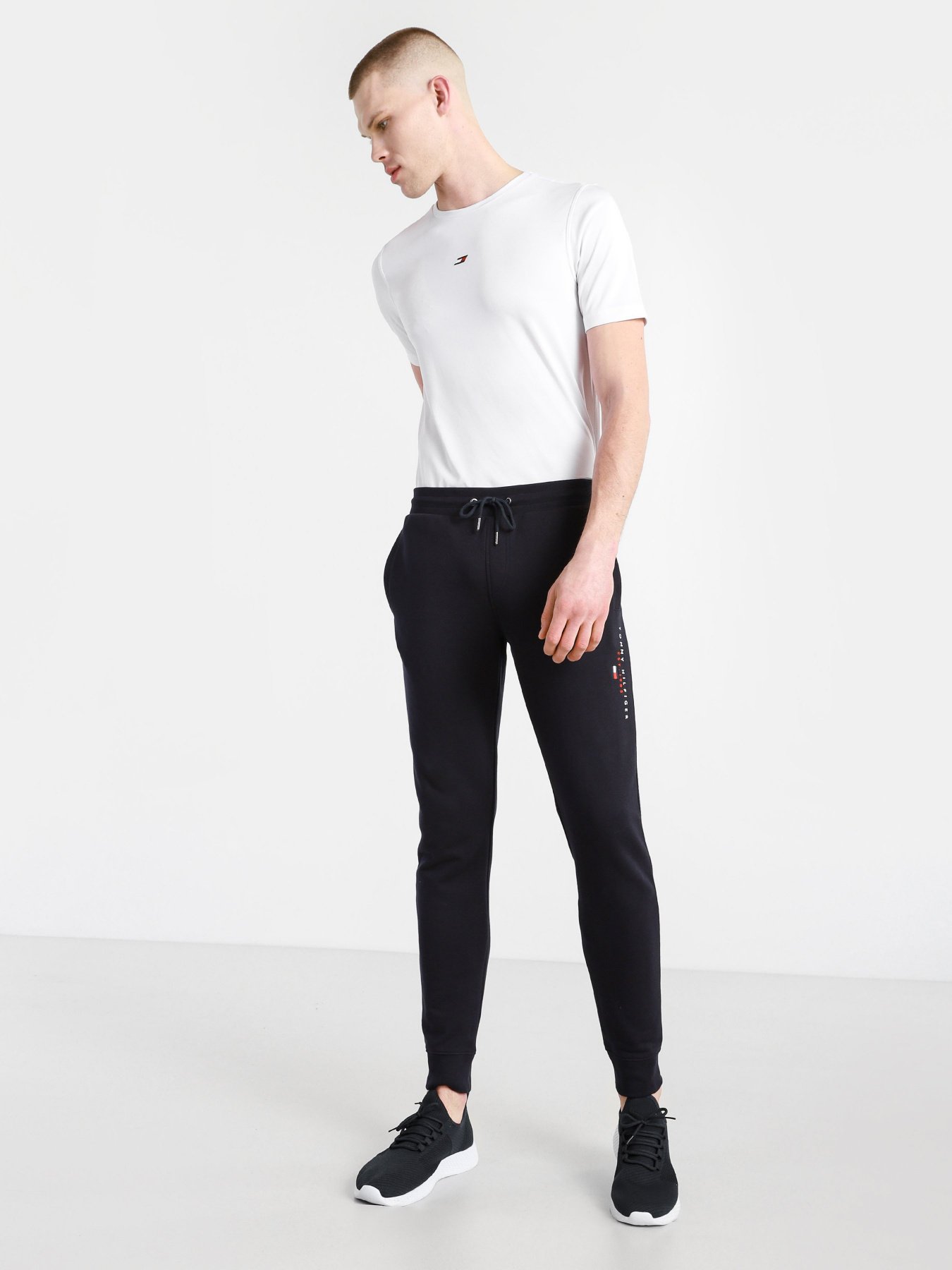 Штаны спортивные Tommy Hilfiger модель MW0MW17384-DW5 Фото