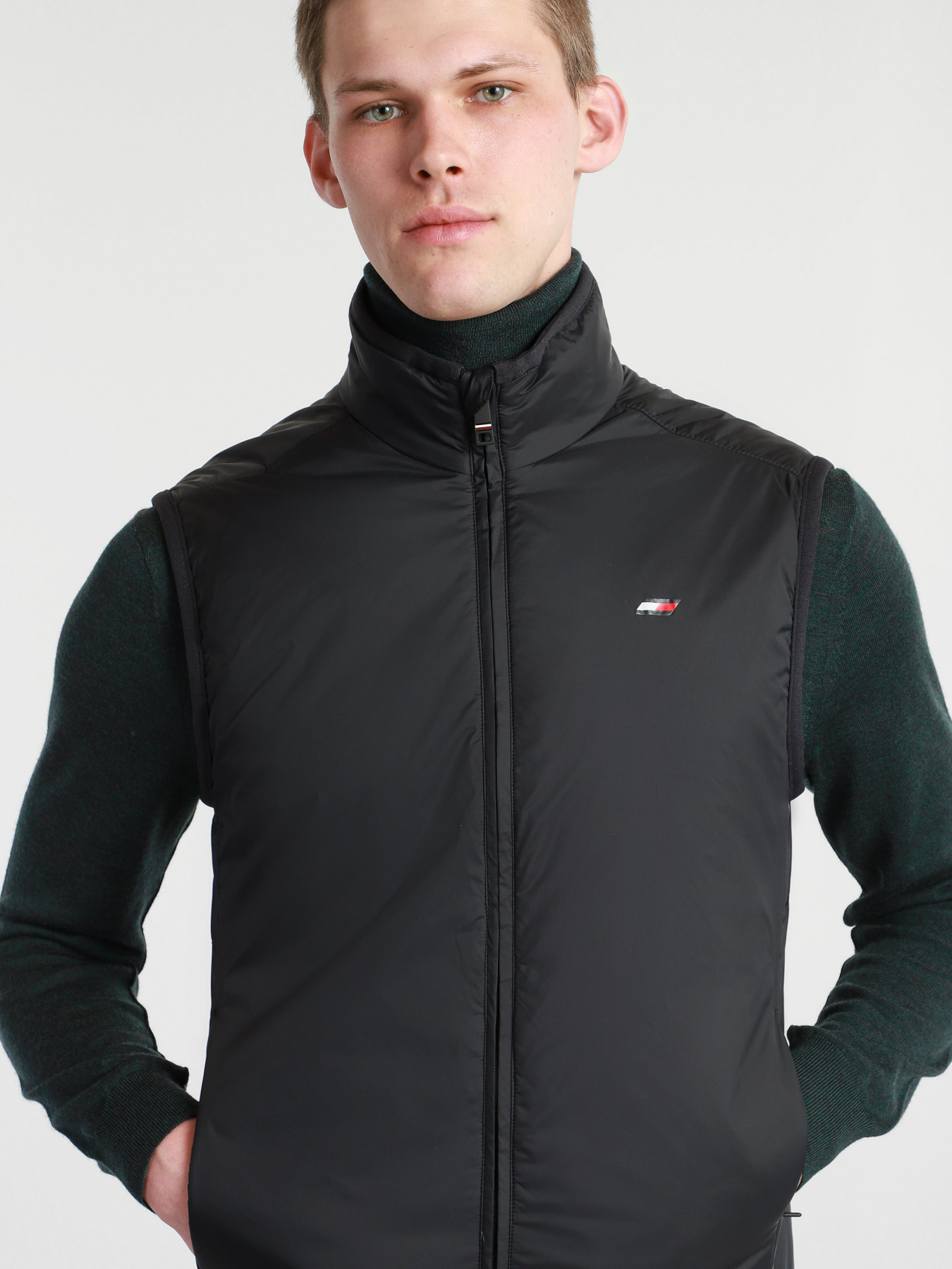 Жилет Tommy Hilfiger модель MW0MW18394-BDS Фото