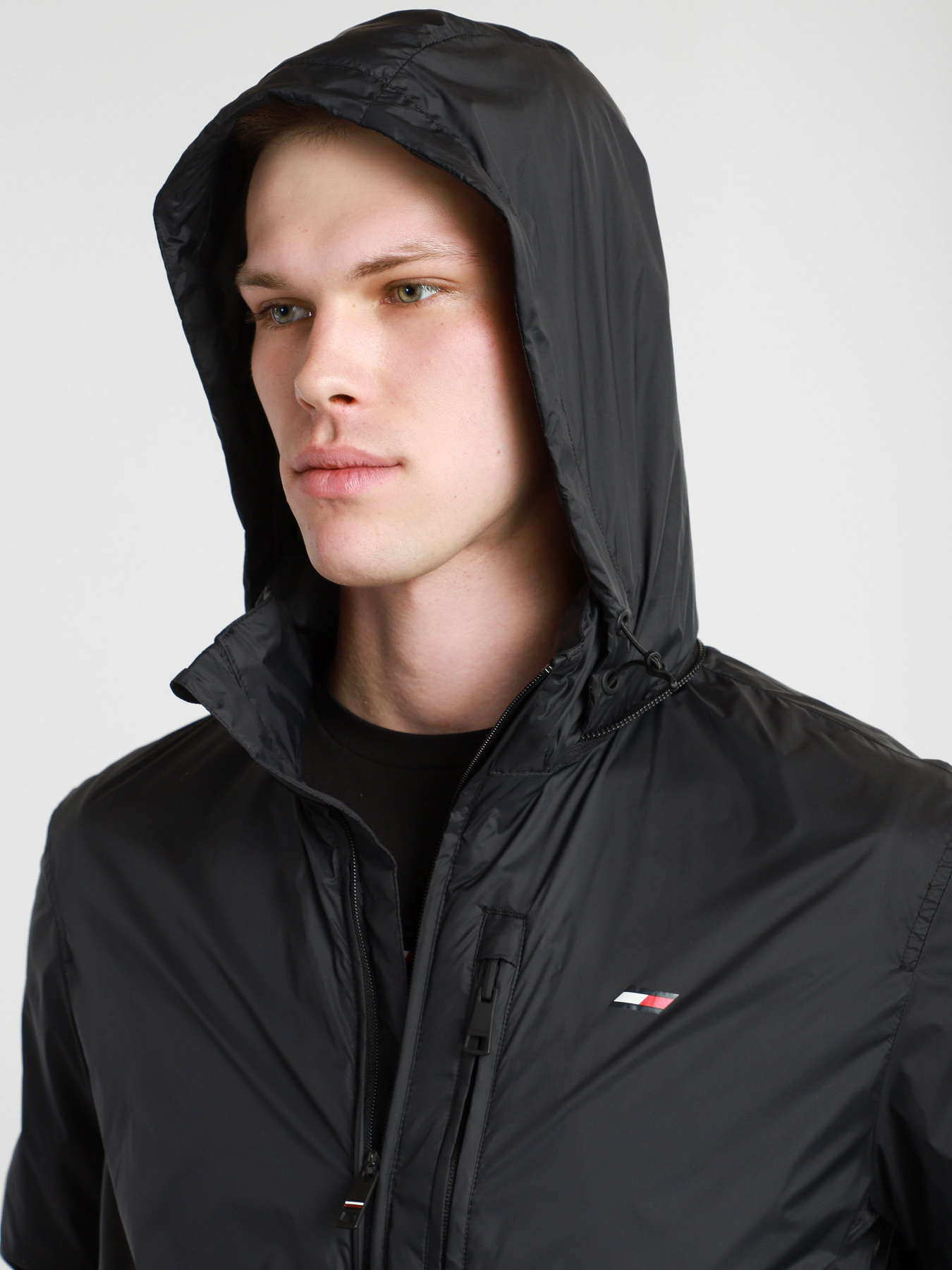 Ветровка Tommy Hilfiger модель MW0MW18395-BDS Фото