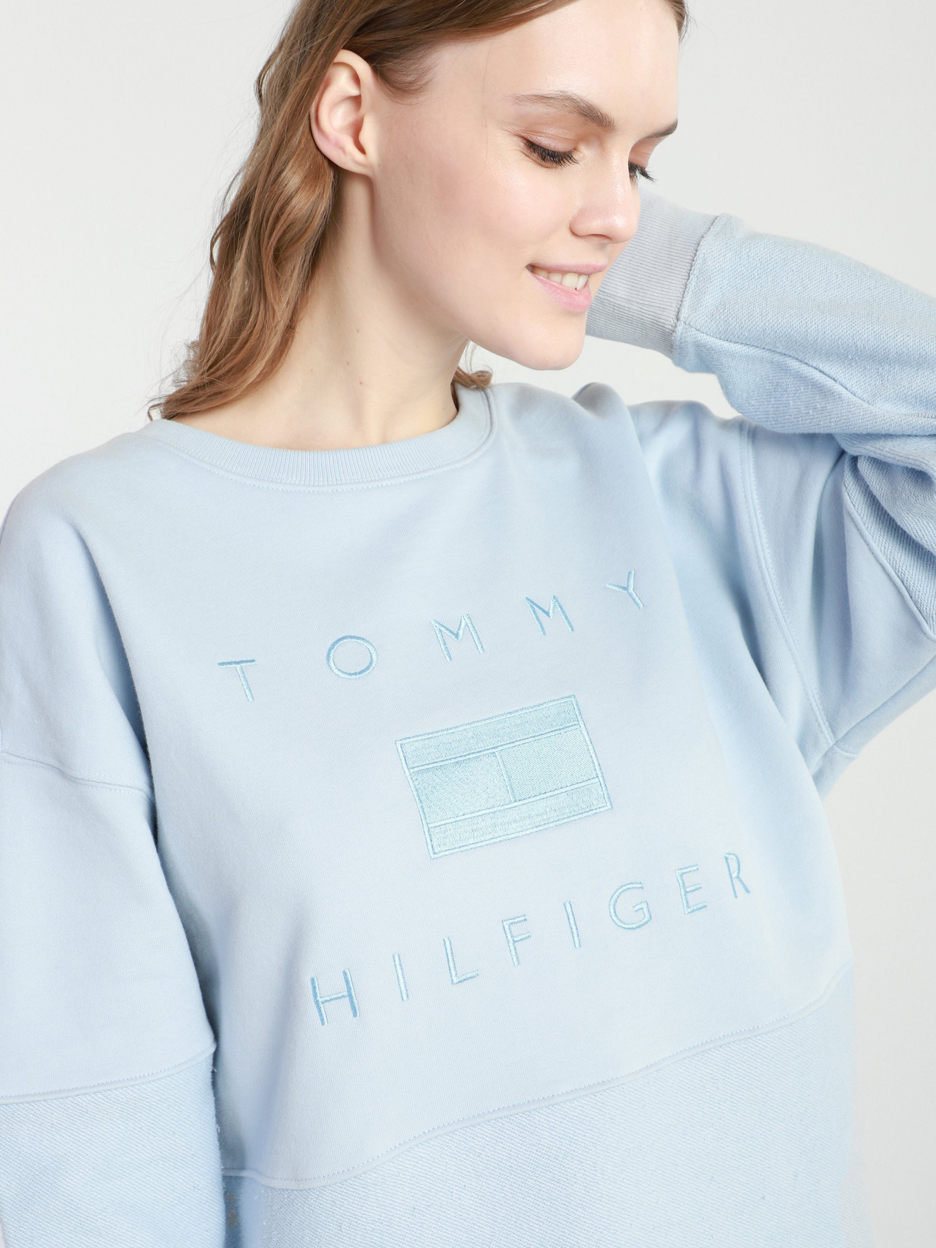 Свитшот Tommy Hilfiger модель WW0WW29844-C1O Фото