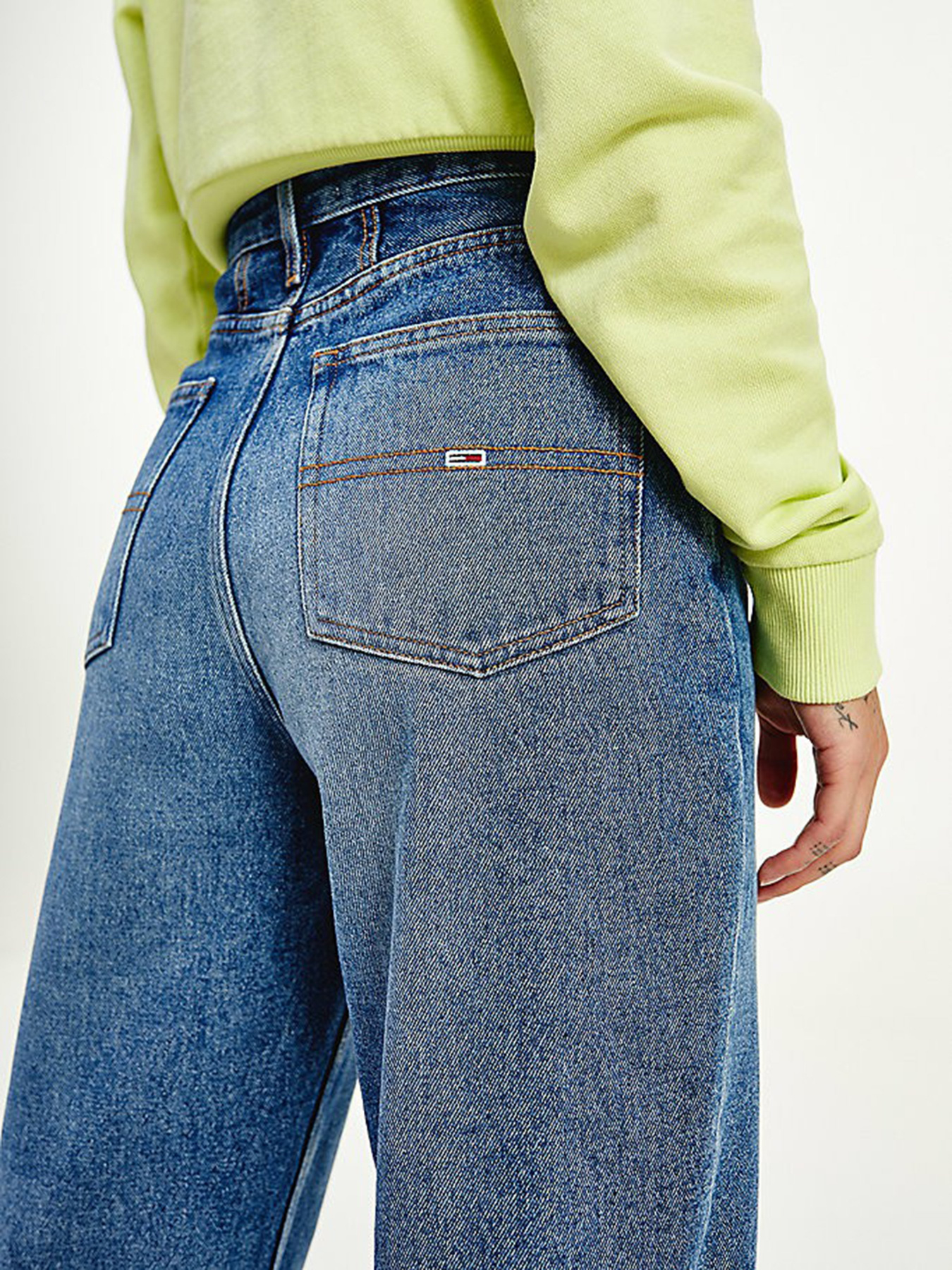 Джинсы Tommy Hilfiger Mom модель DW0DW09599-1A5 Фото