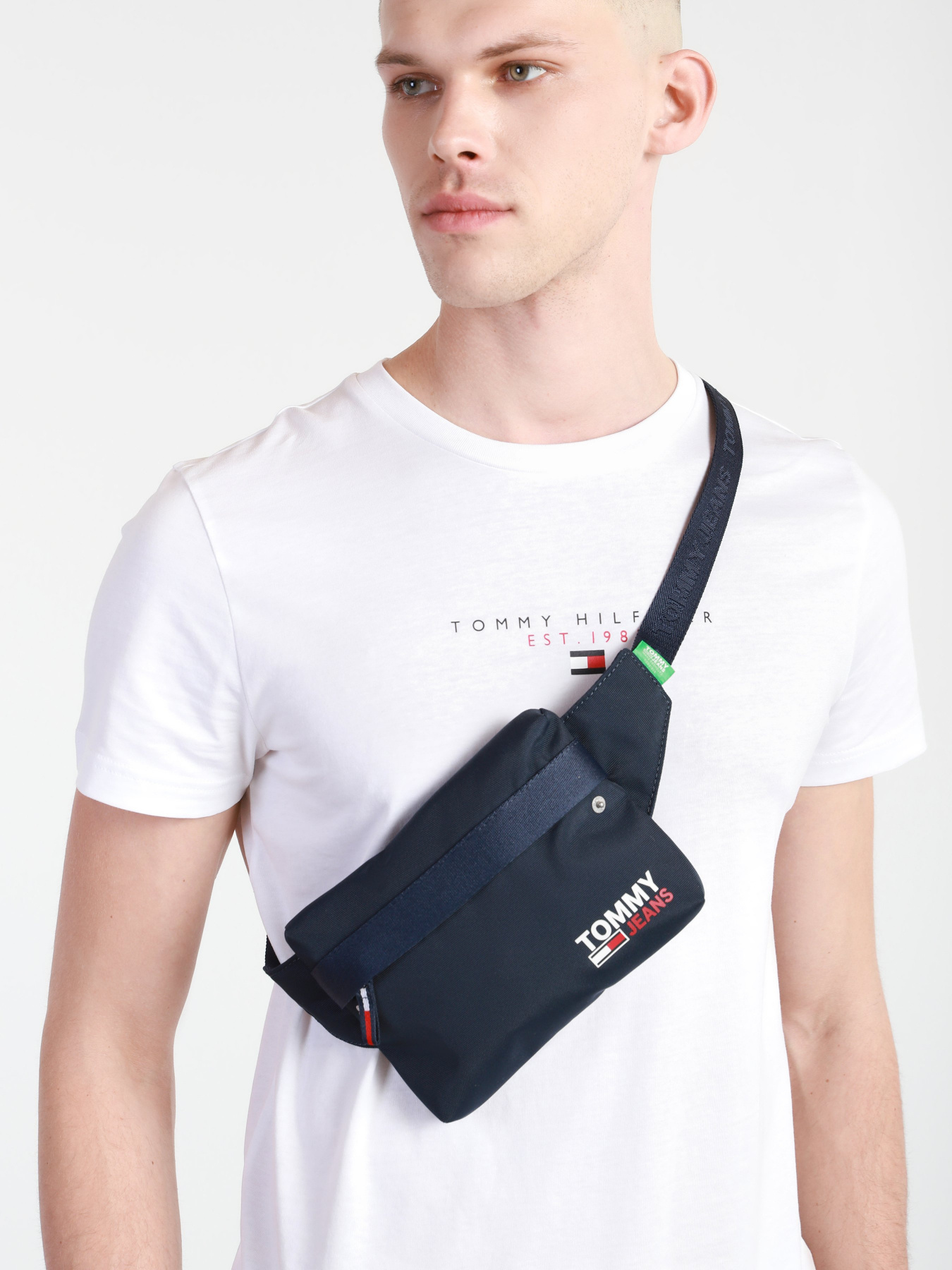 Поясная сумка Tommy Hilfiger модель AM0AM07146-C87 Фото