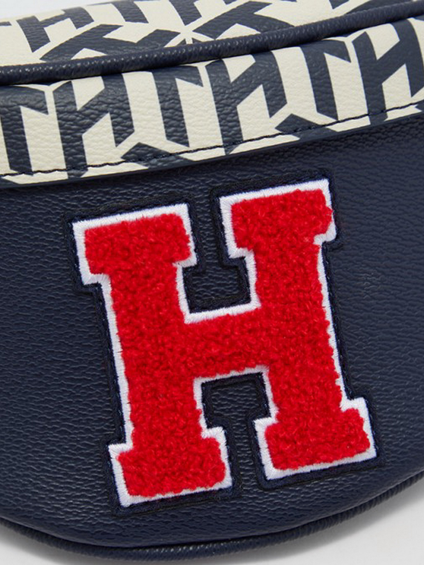 Поясная сумка Tommy Hilfiger модель AM0AM07202-C87 Фото