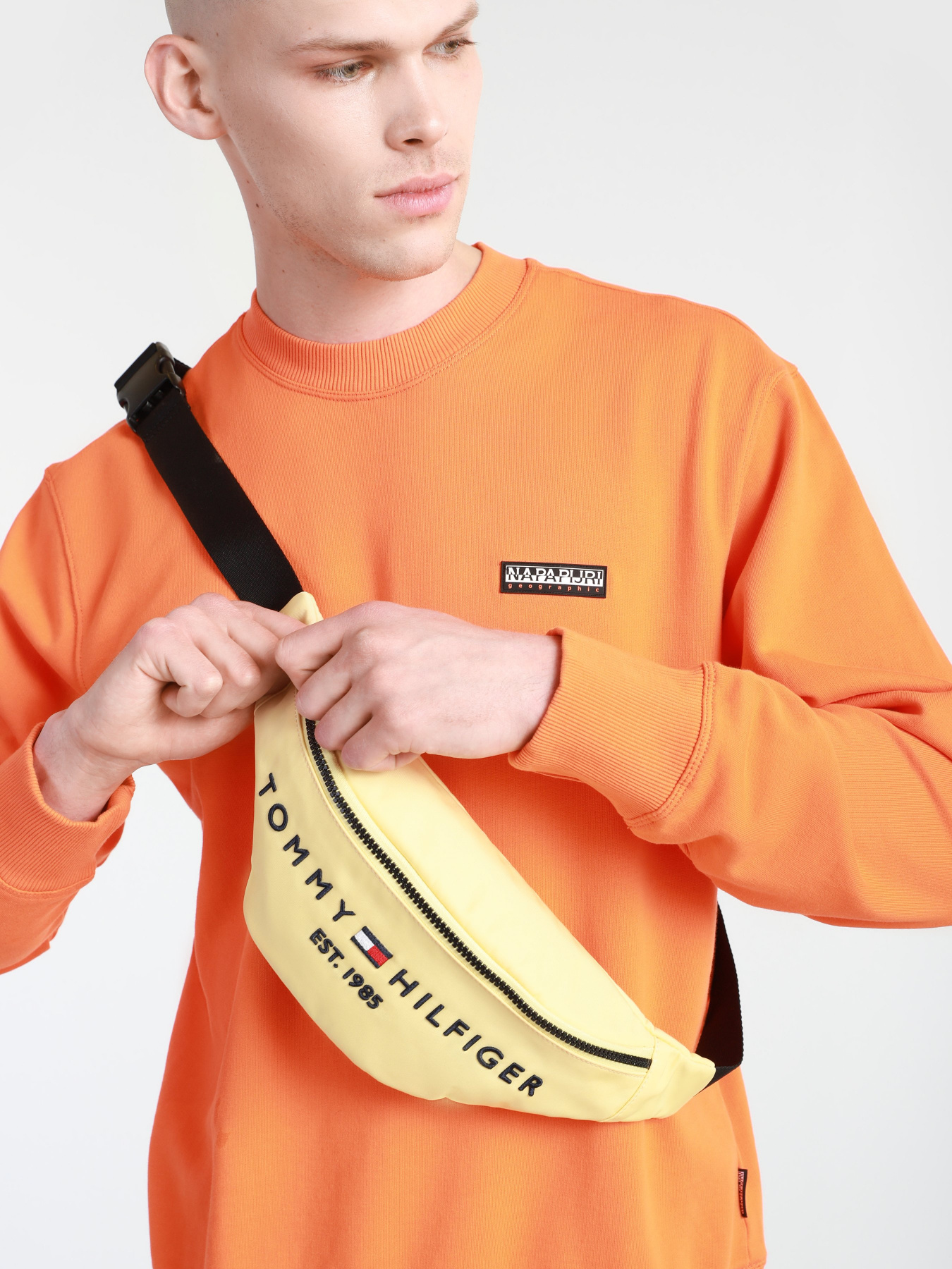 Поясна сумка Tommy Hilfiger модель AM0AM07206-ZFF Фото