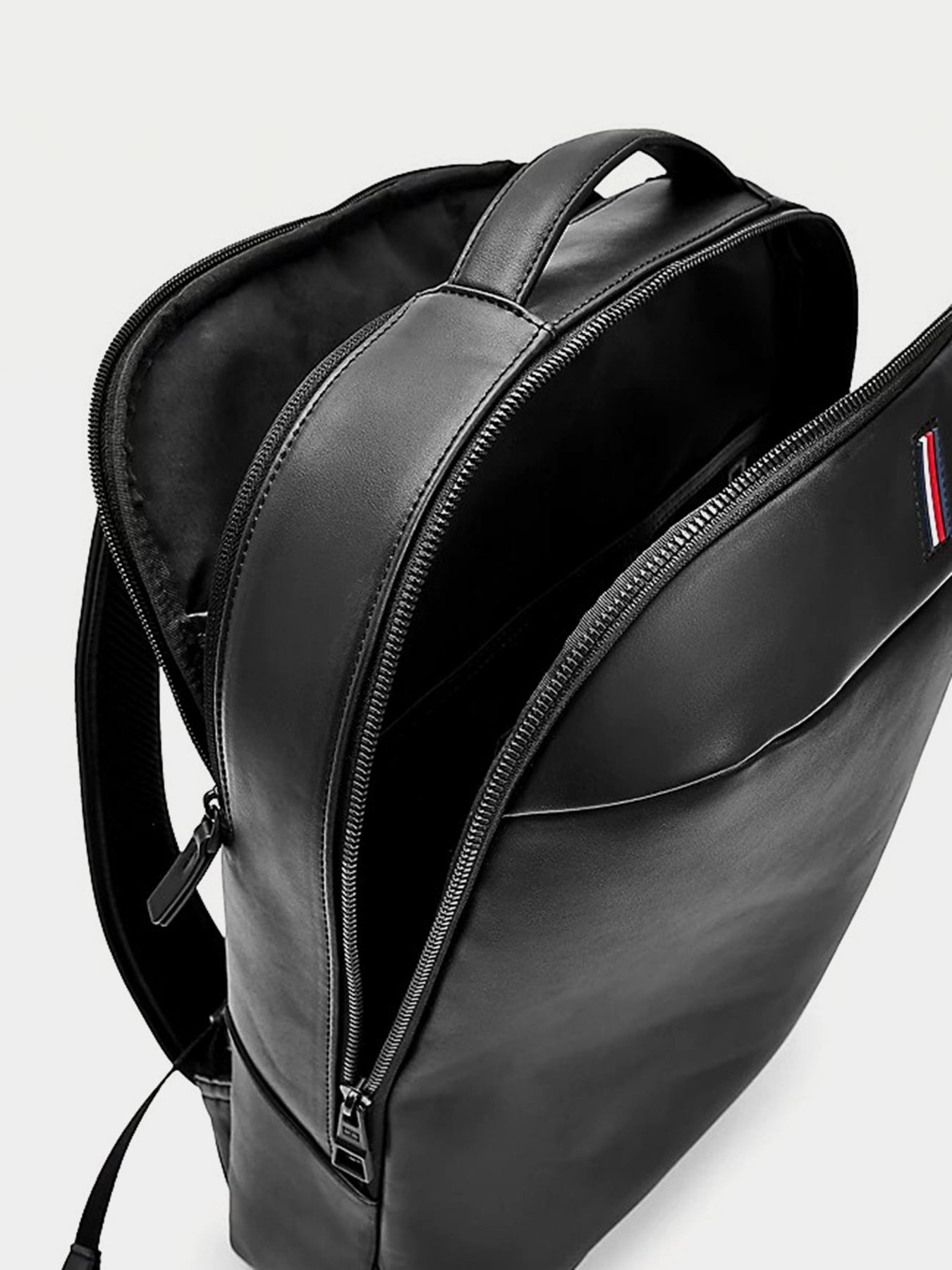 Рюкзаки Tommy Hilfiger модель AM0AM07209-BDS Фото