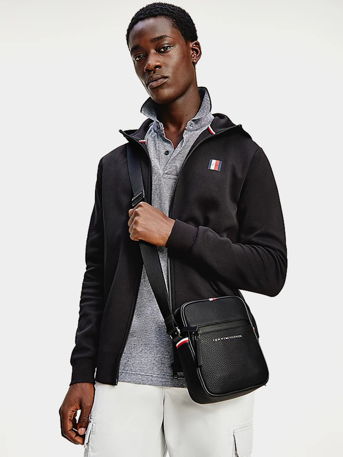 Мессенджер Tommy Hilfiger модель AM0AM07233-BDS Фото