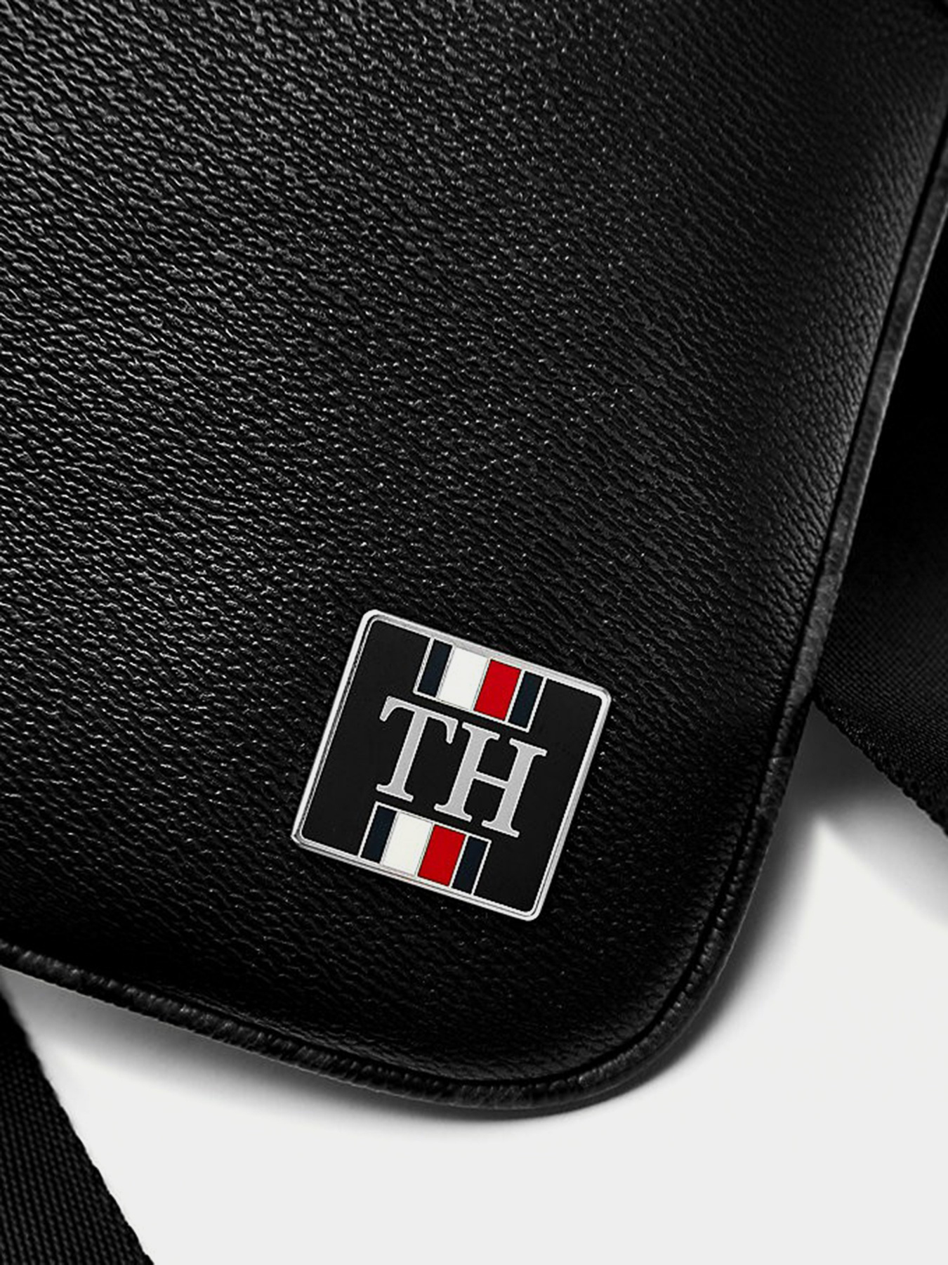 Мессенджер Tommy Hilfiger модель AM0AM07246-BDS Фото