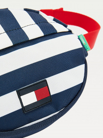 Поясная сумка Tommy Hilfiger модель AU0AU01131-0GY Фото