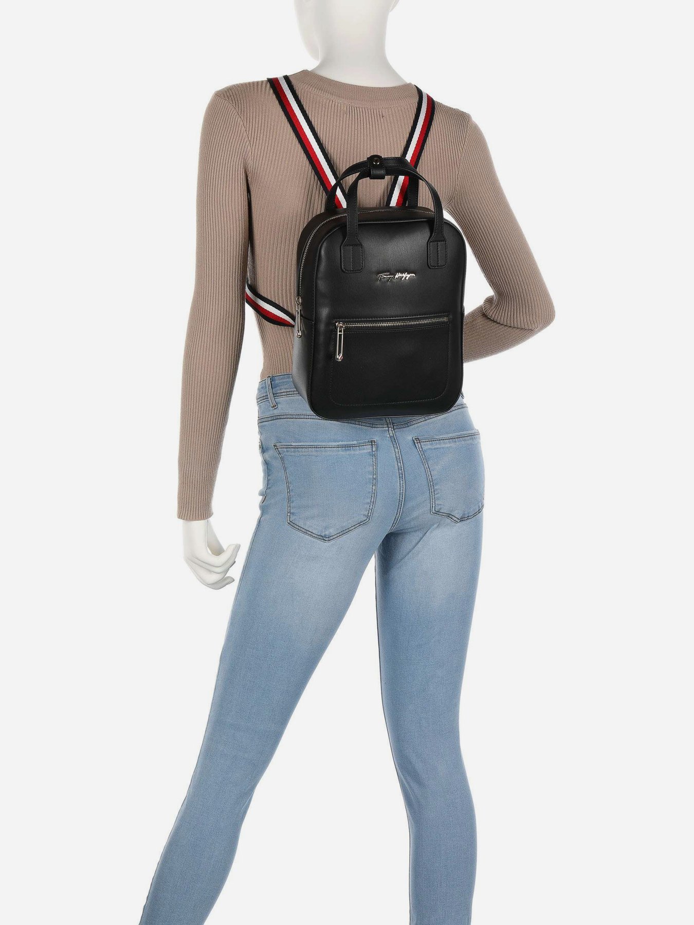 Рюкзаки Tommy Hilfiger Iconic модель AW0AW09661-BDS Фото