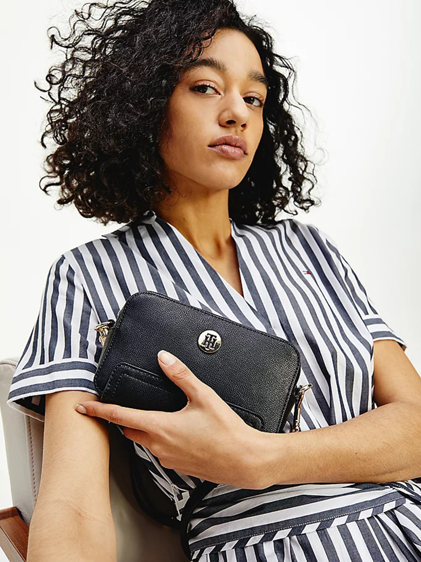 Крос-боді Tommy Hilfiger модель AW0AW09666-BDS Фото