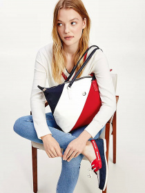 Шопер Tommy Hilfiger модель AW0AW09690-0GY Фото