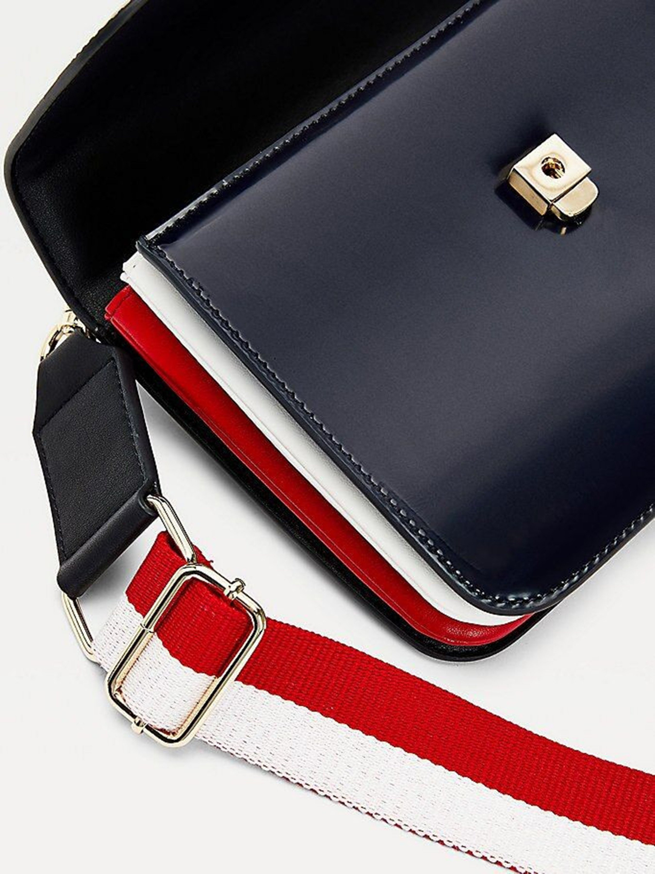 Кросс-боди Tommy Hilfiger STAPLE модель AW0AW09695-DW5 Фото