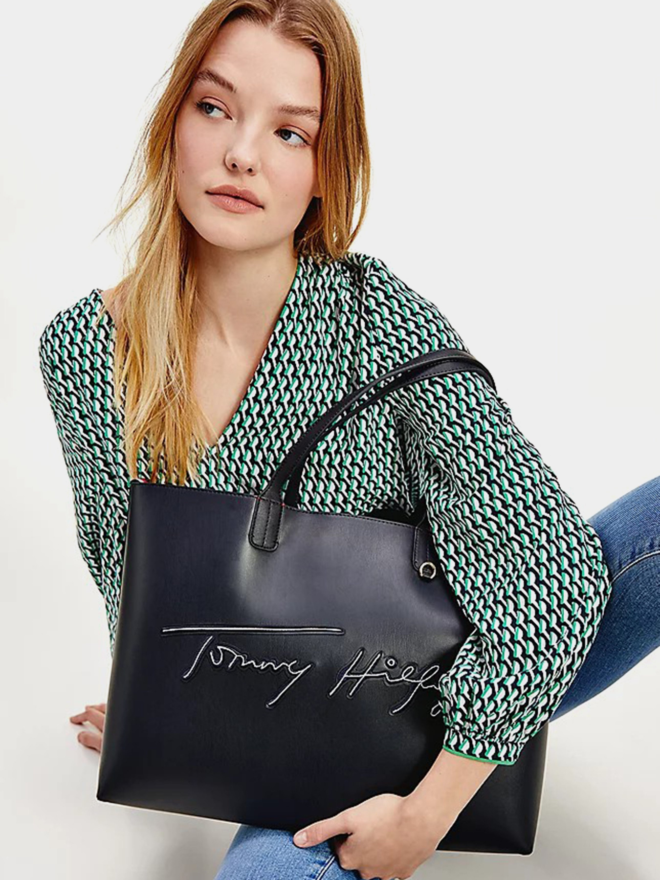 Шоппер Tommy Hilfiger модель AW0AW09707-DW5 Фото