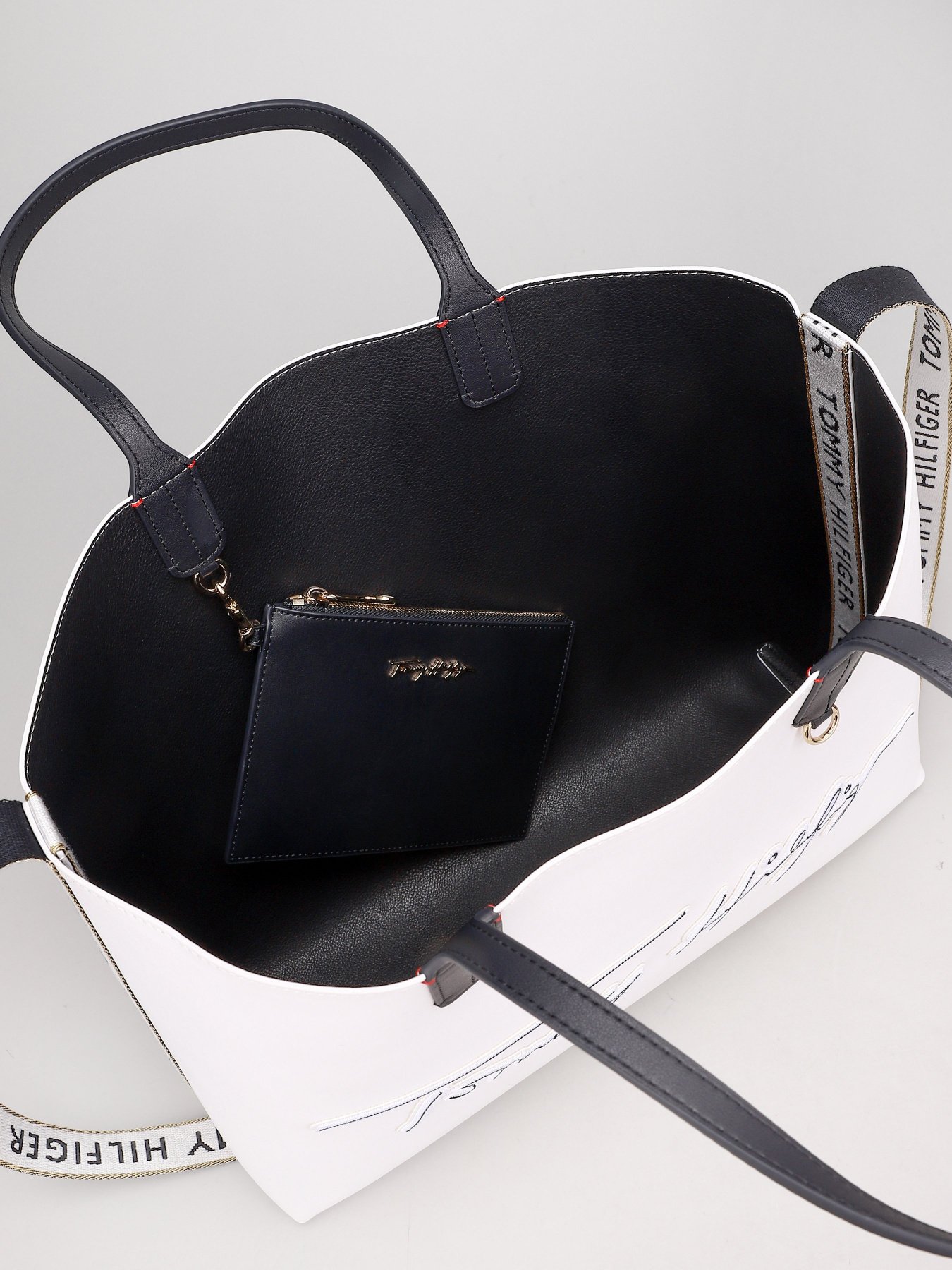 Шопер Tommy Hilfiger модель AW0AW09707-YAF Фото