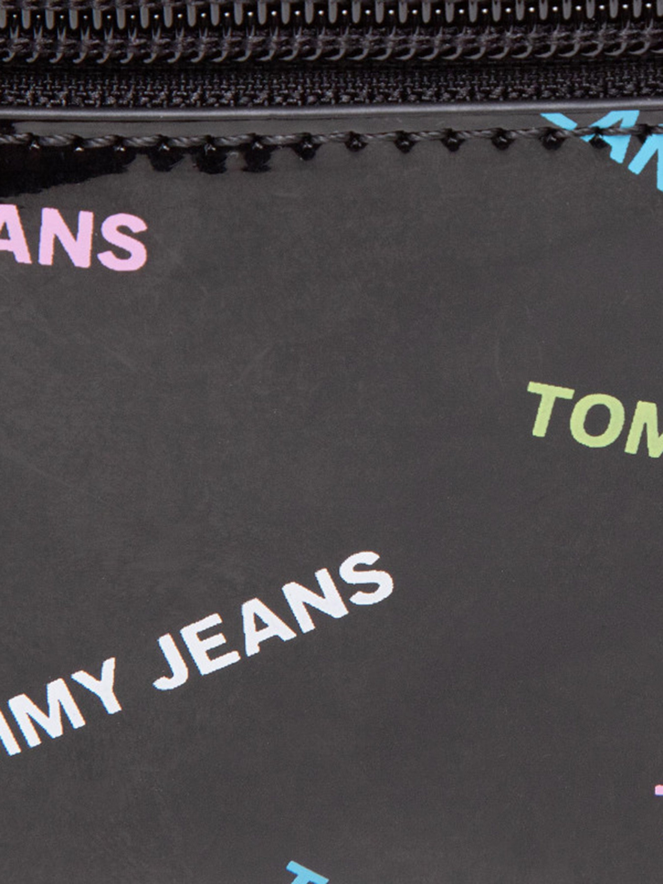 Поясна сумка Tommy Hilfiger модель AW0AW09716-BDS Поясна сумка Tommy Hilfiger модель AW0AW09716-BDS Фото