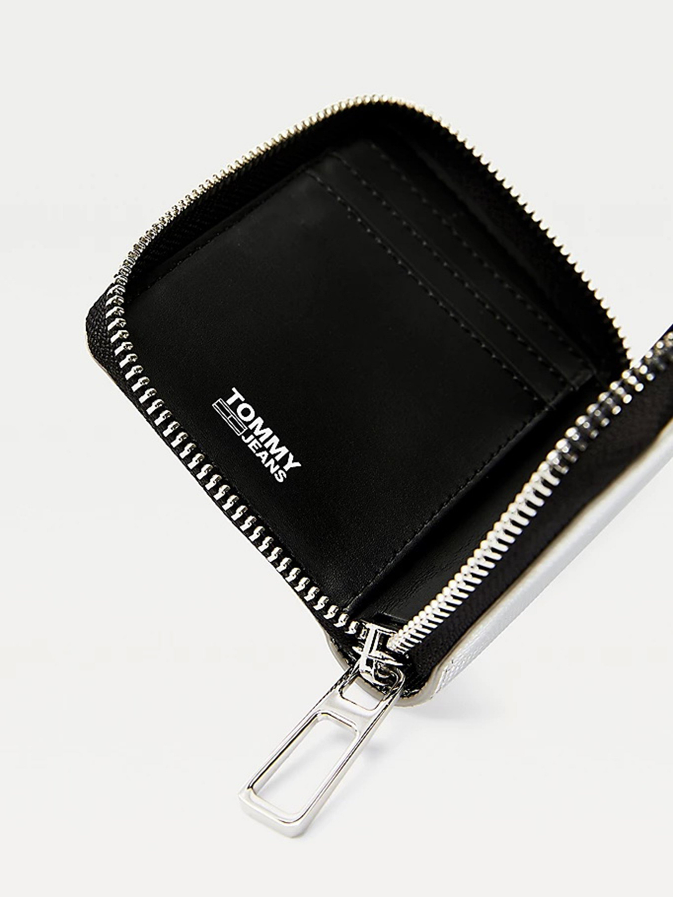 Гаманець Tommy Hilfiger Essential модель AW0AW09878-0IM Фото