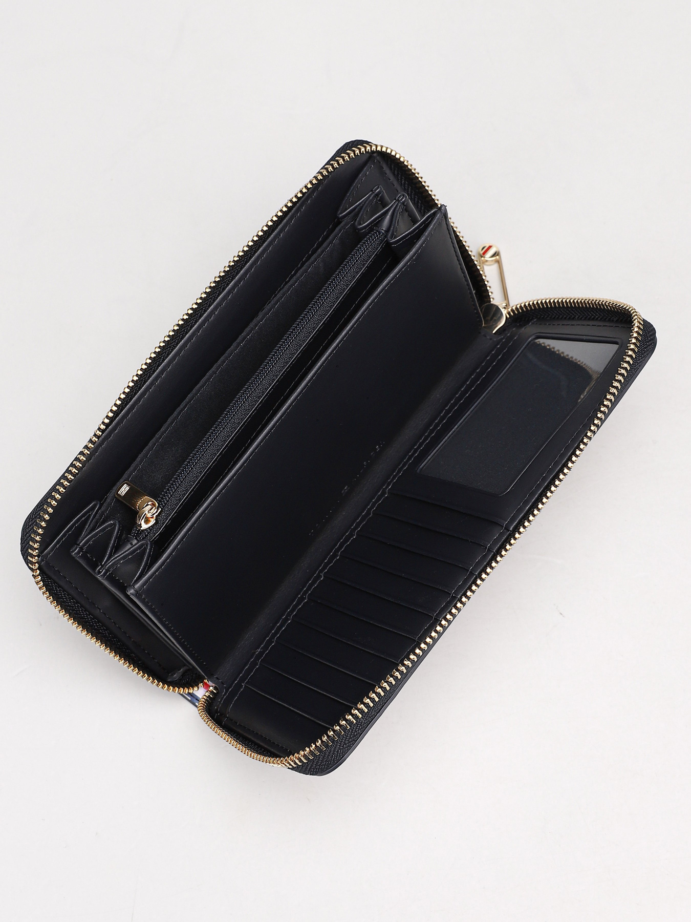 Кошелек Tommy Hilfiger Iconic модель AW0AW09963-0GY Фото