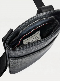 Мессенджер Tommy Hilfiger модель AM0AM07798-BDS Фото