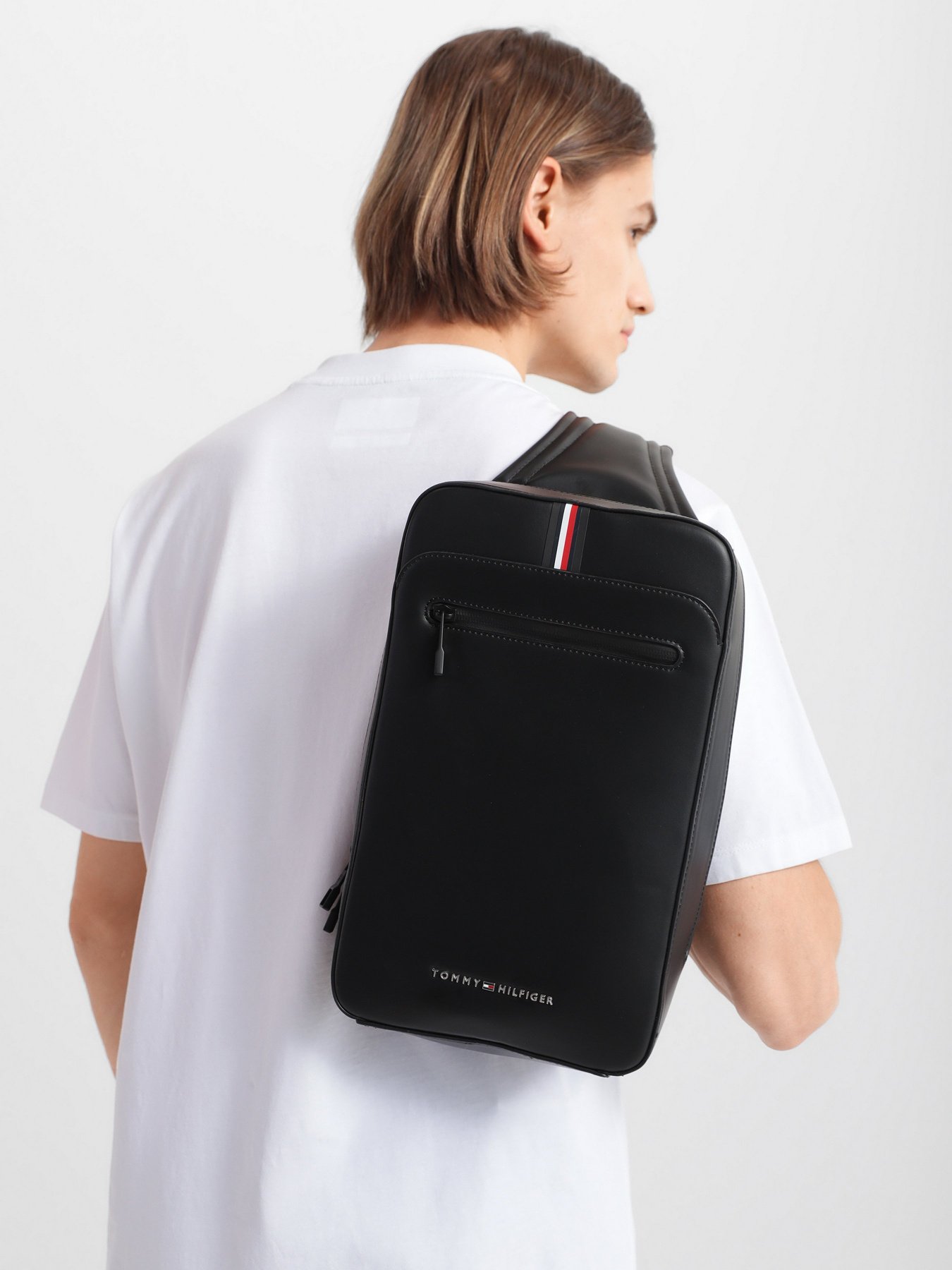 Мессенджер Tommy Hilfiger модель AM0AM07788-BDS Фото