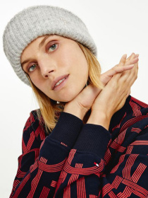 Шапка Tommy Hilfiger модель AW0AW10654-P01 Шапка Tommy Hilfiger модель AW0AW10654-P01 Фото