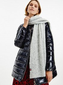 Шарф Tommy Hilfiger модель AW0AW10726-P01 Фото