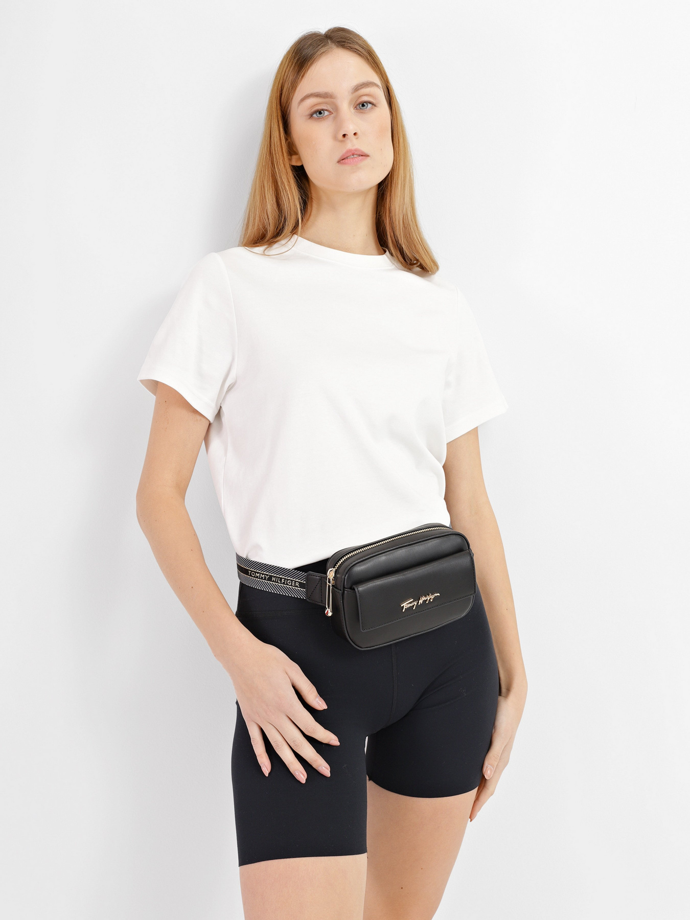 Поясна сумка Tommy Hilfiger модель AW0AW11101-BDS Фото