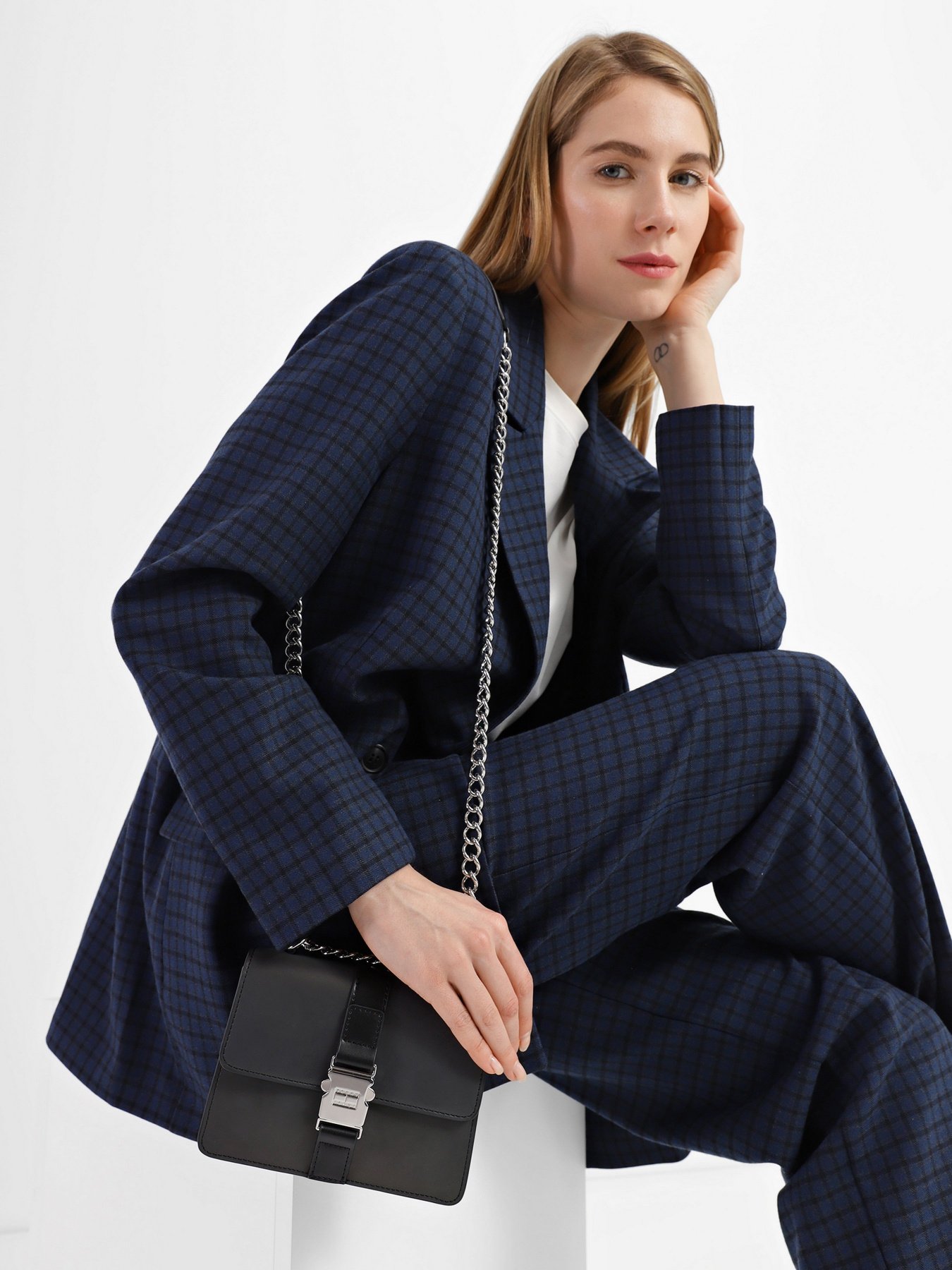 Крос-боді Tommy Hilfiger модель AW0AW11111-BDS Фото