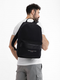 Рюкзаки Tommy Hilfiger ESTABLISHED модель AM0AM09272-BDS Фото