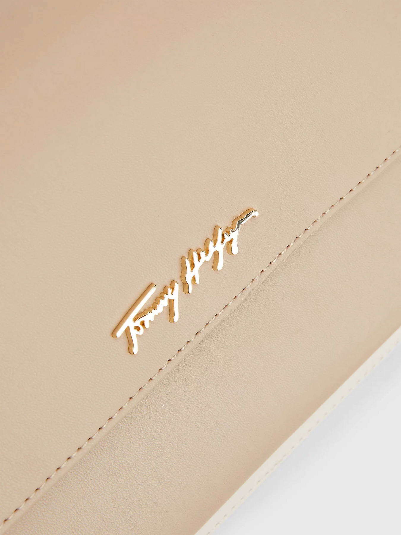 Кросс-боди Tommy Hilfiger модель AW0AW12308-0F6 Фото