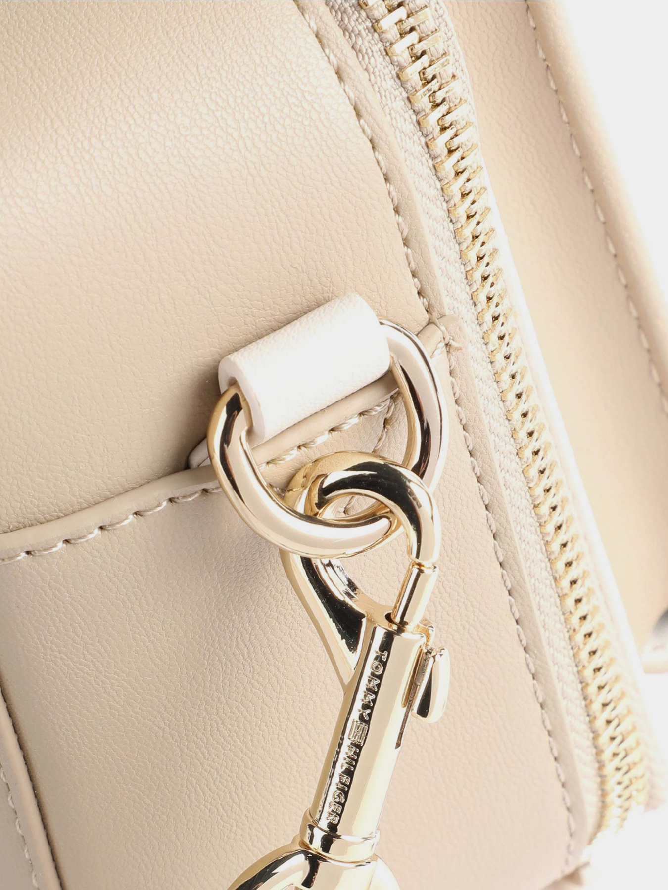 Кросс-боди Tommy Hilfiger модель AW0AW12012-AEG Фото