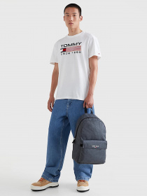 Повсякденний рюкзак Tommy Hilfiger Essential модель AM0AM10723-0IM Повсякденний рюкзак Tommy Hilfiger Essential модель AM0AM10723-0IM Фото