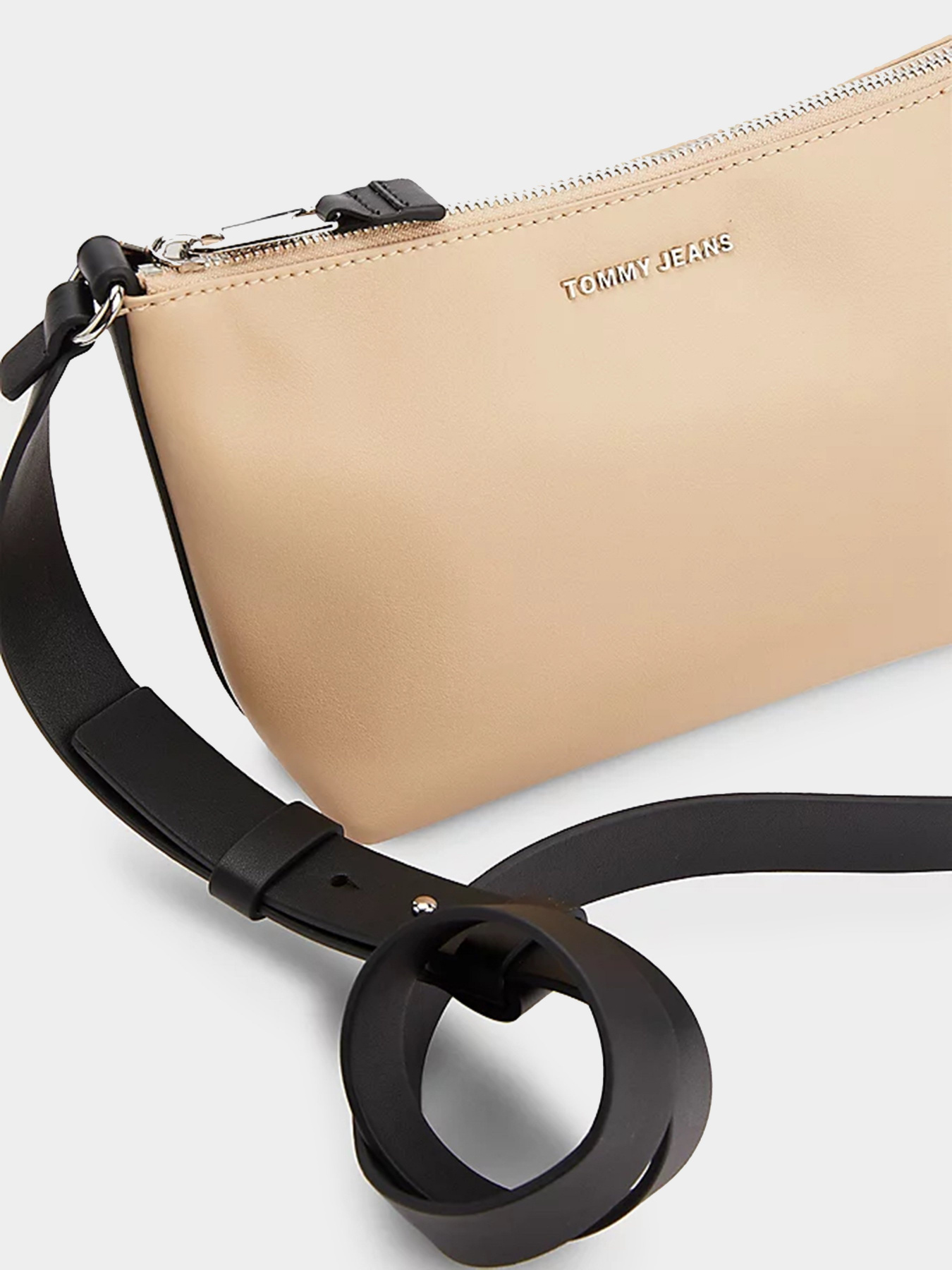 Кросс-боди Tommy Hilfiger Academia Crossover модель AW0AW12550-AB4 Фото