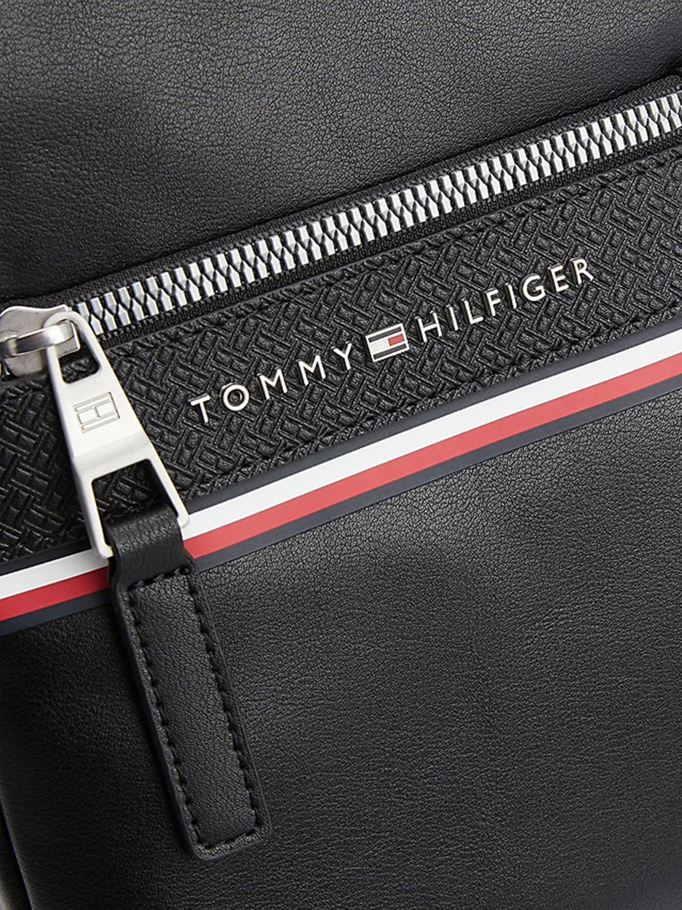 Кросс-боди Tommy Hilfiger модель AM0AM09265-BDS Фото