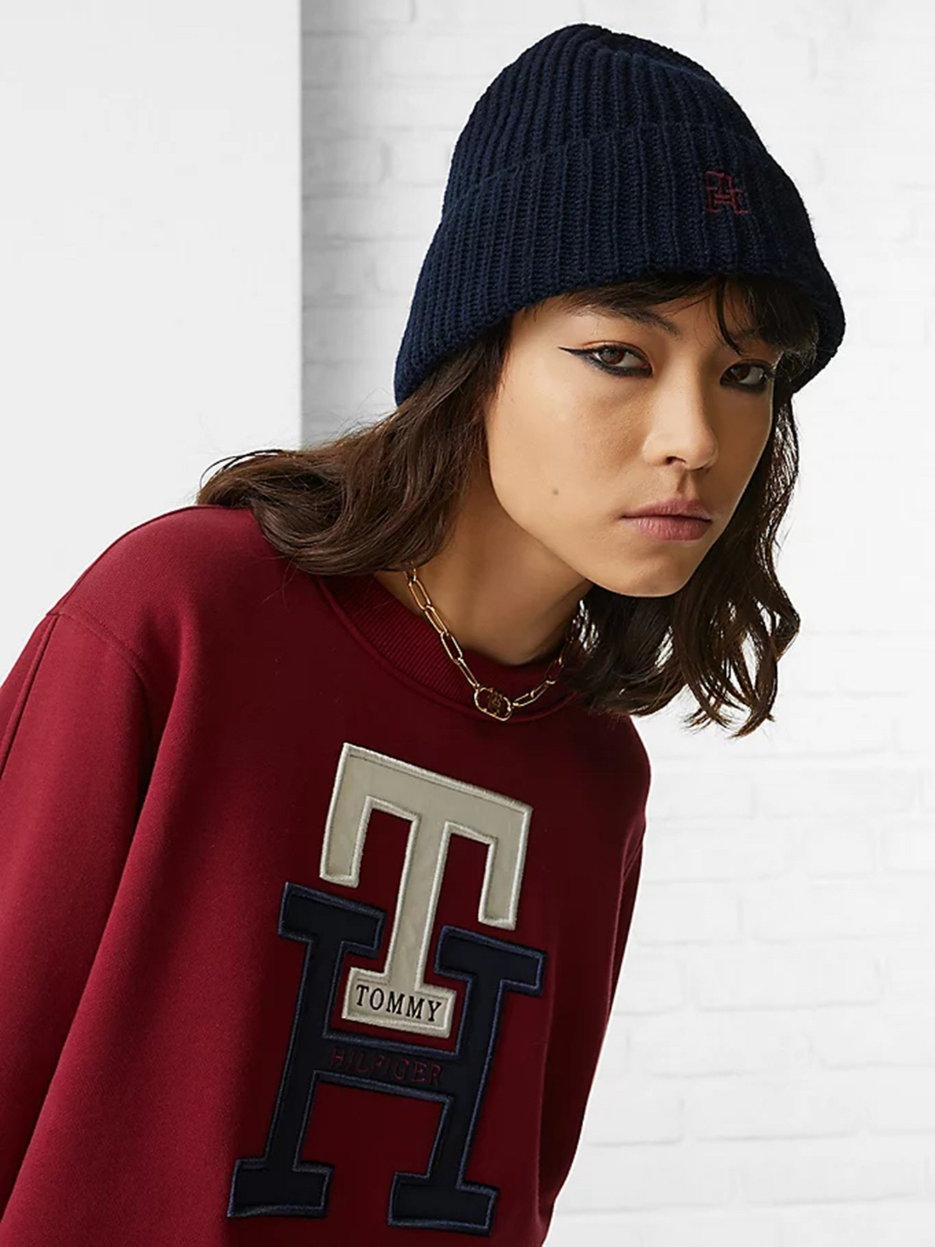 Шапка Tommy Hilfiger модель AW0AW14286-DW6 Шапка Tommy Hilfiger модель AW0AW14286-DW6 Фото