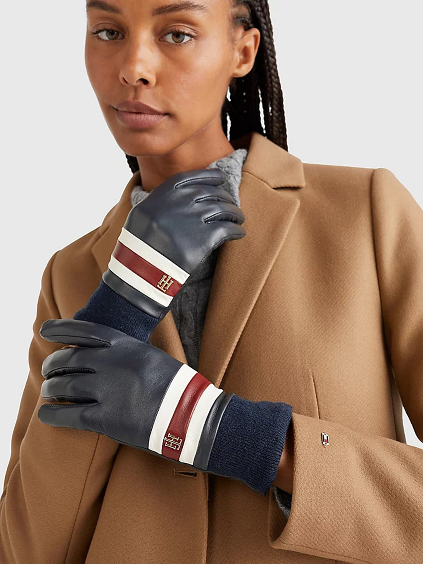 Варежки Tommy Hilfiger модель AW0AW14702-DW6 Фото