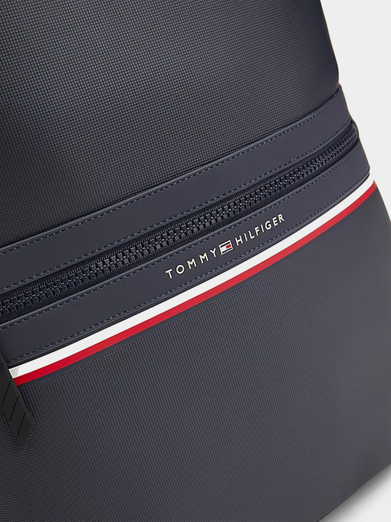 Повсякденний рюкзак Tommy Hilfiger модель AM0AM10300-DW6 Повсякденний рюкзак Tommy Hilfiger модель AM0AM10300-DW6 Фото