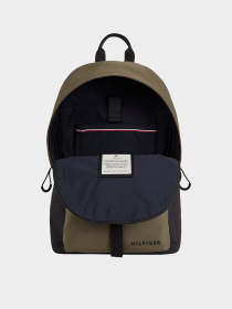 Повседневный рюкзак Tommy Hilfiger TECH ESSENTIAL модель AM0AM10310-RBN Повседневный рюкзак Tommy Hilfiger TECH ESSENTIAL модель AM0AM10310-RBN Фото