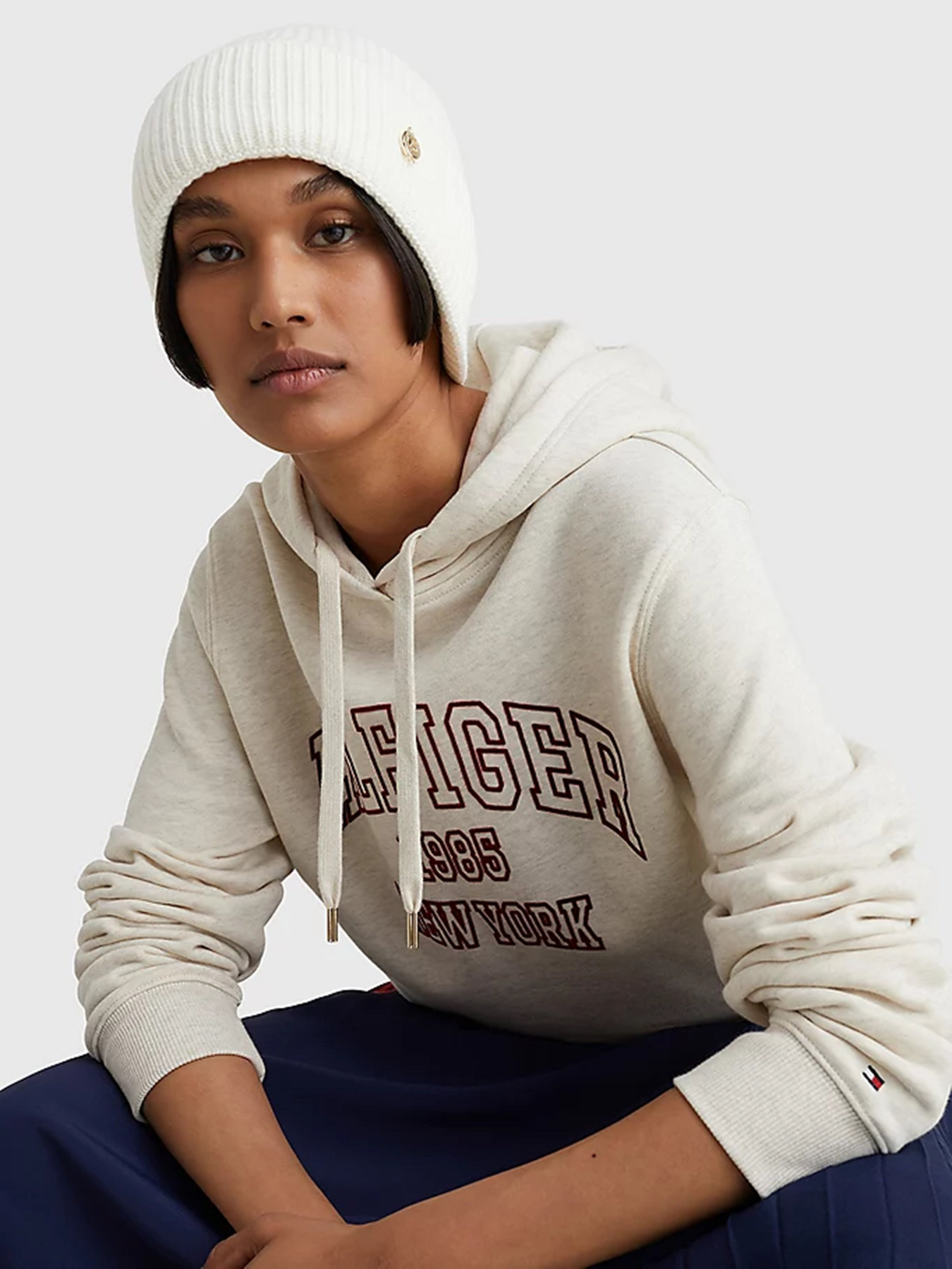 Шапка Tommy Hilfiger модель AW0AW13820-YBI Фото