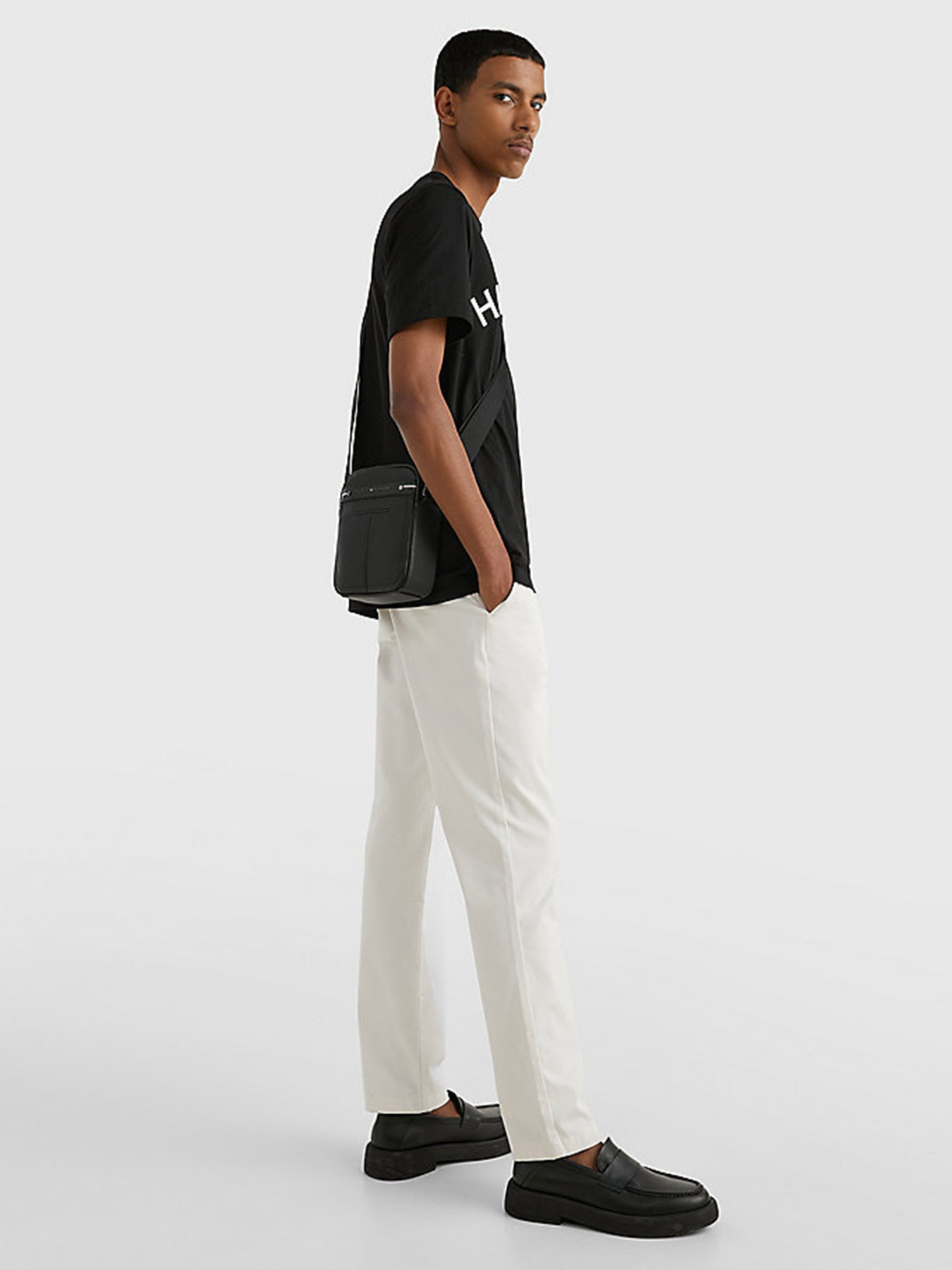 Мессенджер Tommy Hilfiger модель AM0AM10936-BDS Фото