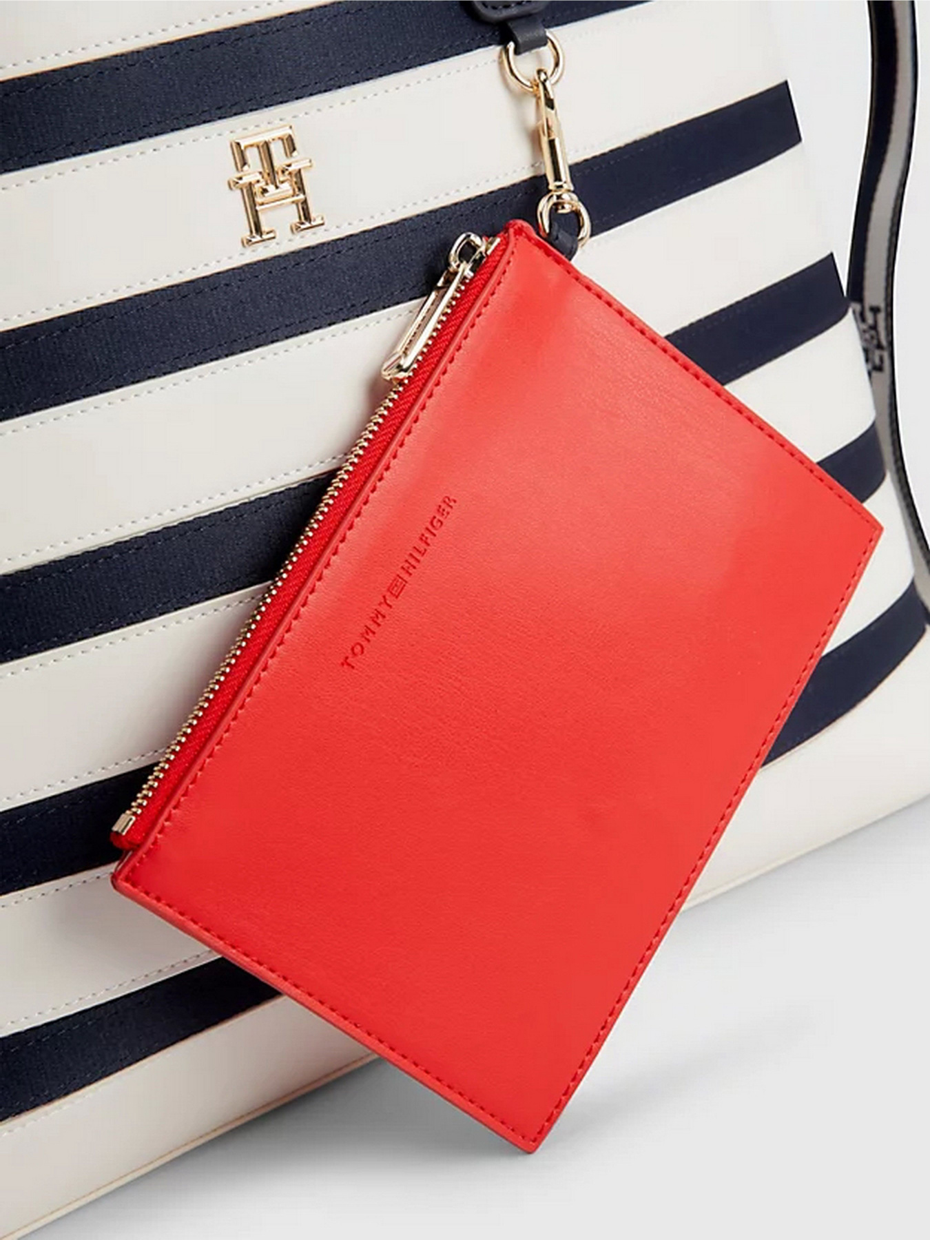 Шопер Tommy Hilfiger модель AW0AW14762-0GY Фото