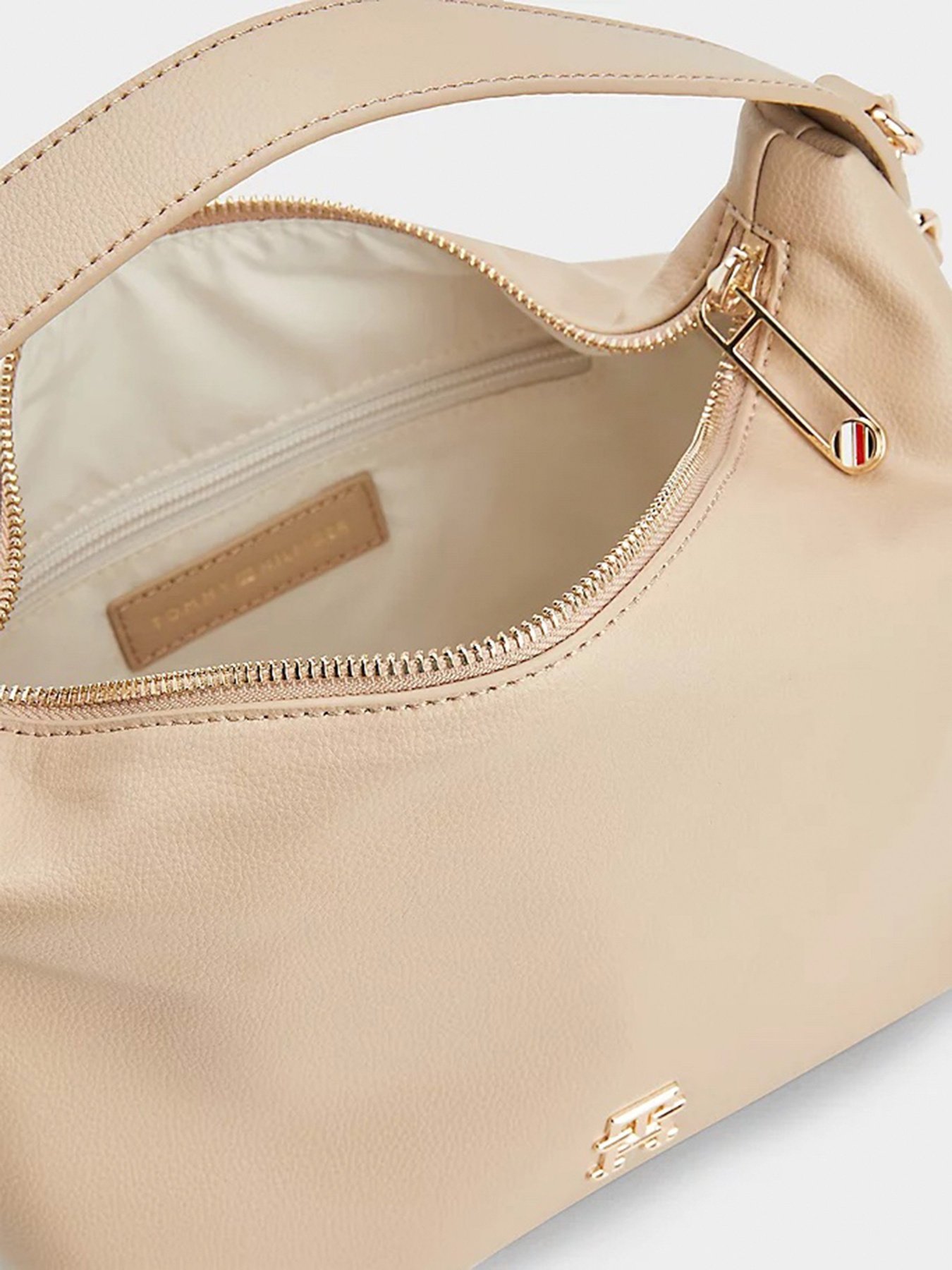 Сумка Tommy Hilfiger модель AW0AW14499-AEG Сумка Tommy Hilfiger модель AW0AW14499-AEG Фото