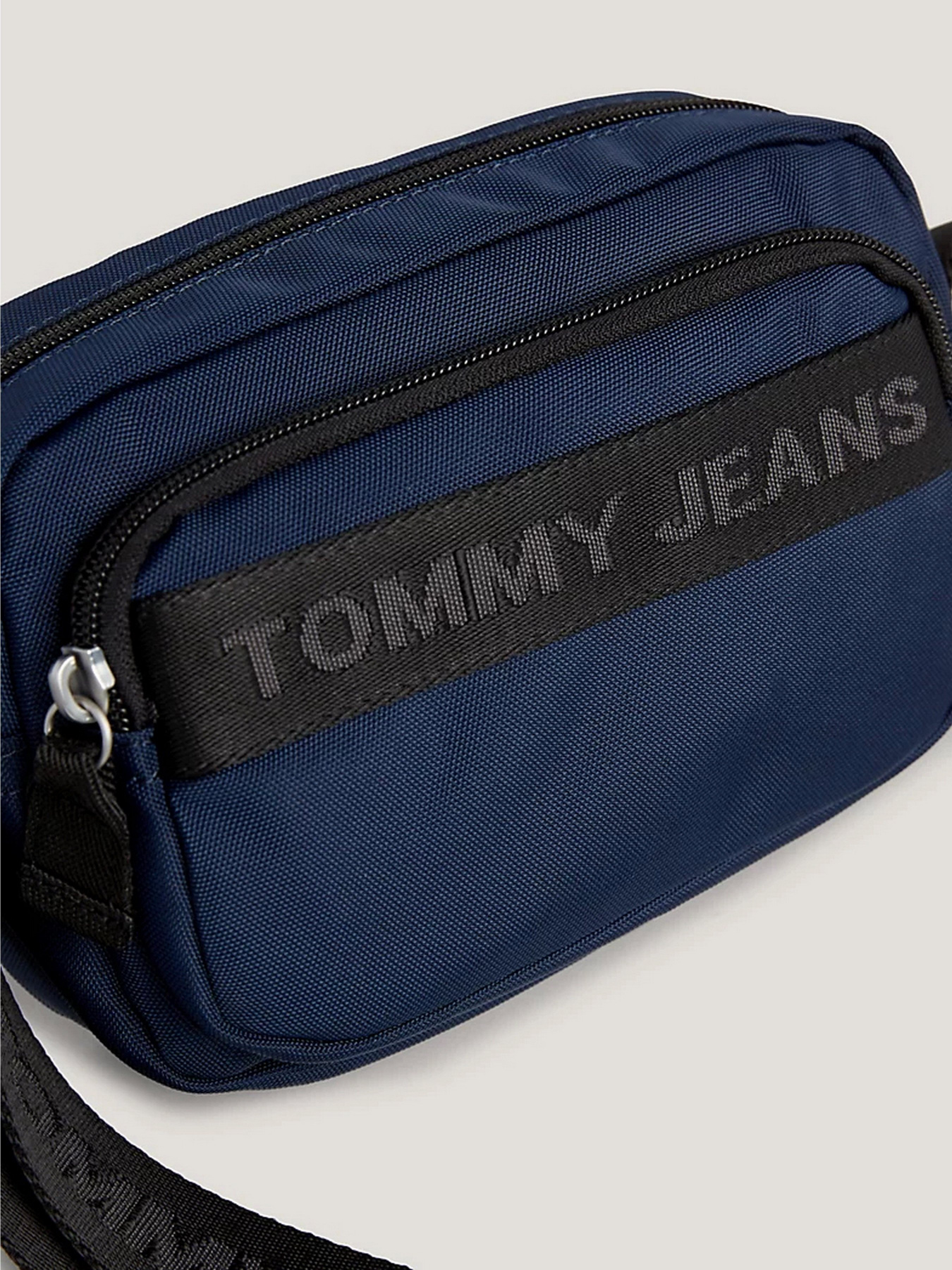 Кросс-боди Tommy Hilfiger Tjw Essential Crossover модель AW0AW14950-C87 Фото