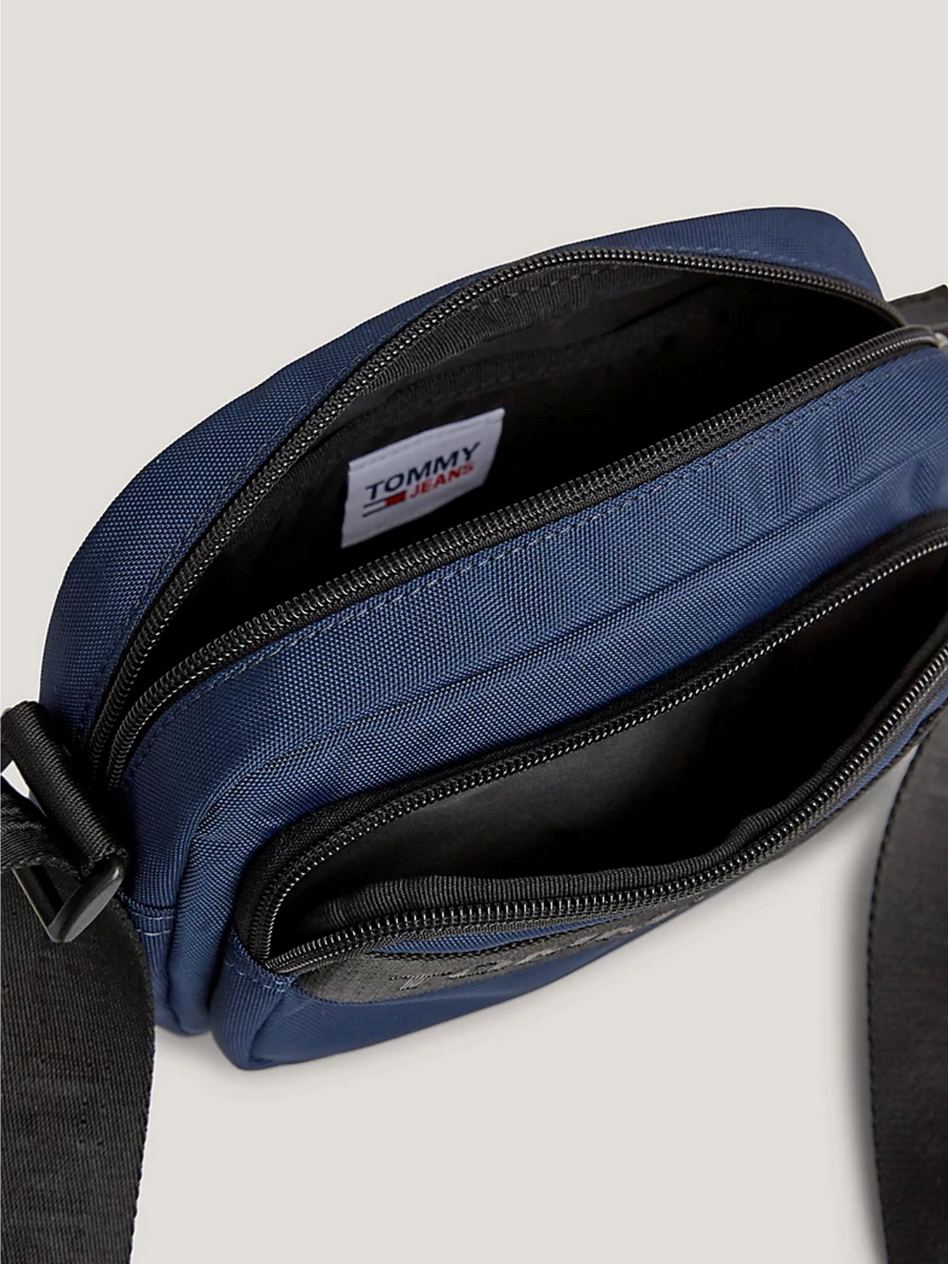 Кросс-боди Tommy Hilfiger Tjw Essential Crossover модель AW0AW14950-C87 Фото