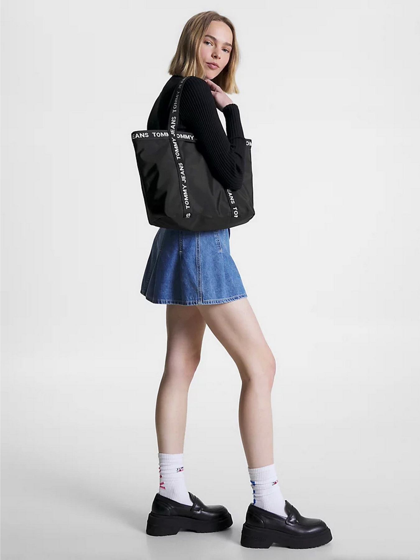 Шопер Tommy Hilfiger модель AW0AW14953-BDS Фото