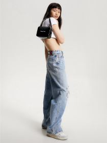 Крос-боді Tommy Hilfiger PATENT FINISH CROSSOVER CAMERA модель AW0AW14955-BDS Фото