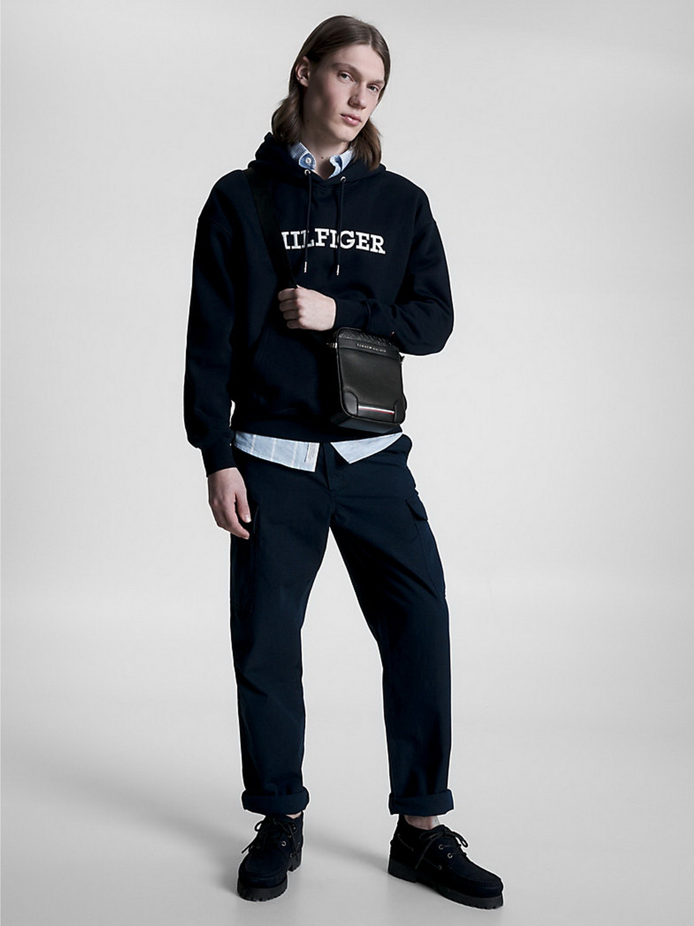 Мессенджер Tommy Hilfiger модель AM0AM11308-BDS Фото