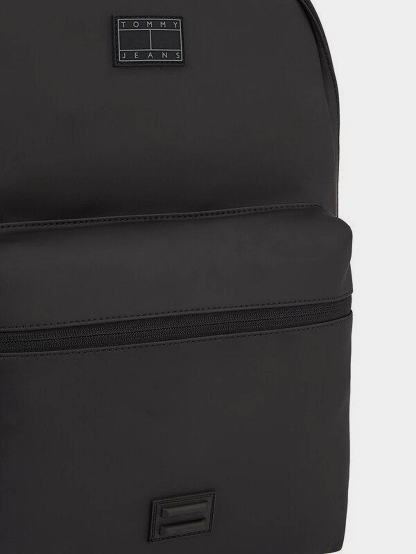 Повсякденний рюкзак Tommy Hilfiger To Go модель AM0AM11636-BDS Повсякденний рюкзак Tommy Hilfiger To Go модель AM0AM11636-BDS Фото